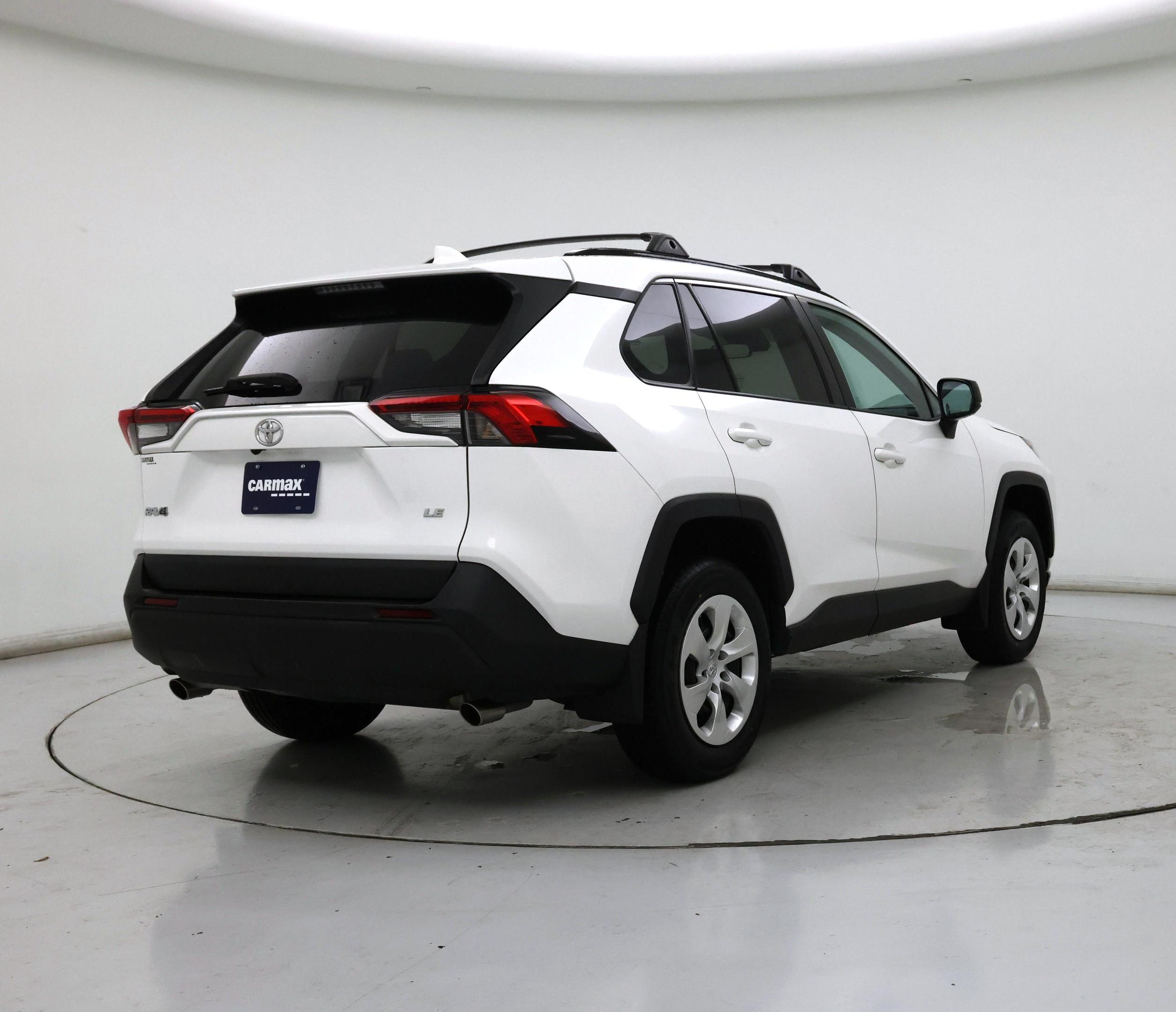 Thumbnail: 2021 Toyota RAV4 - 8