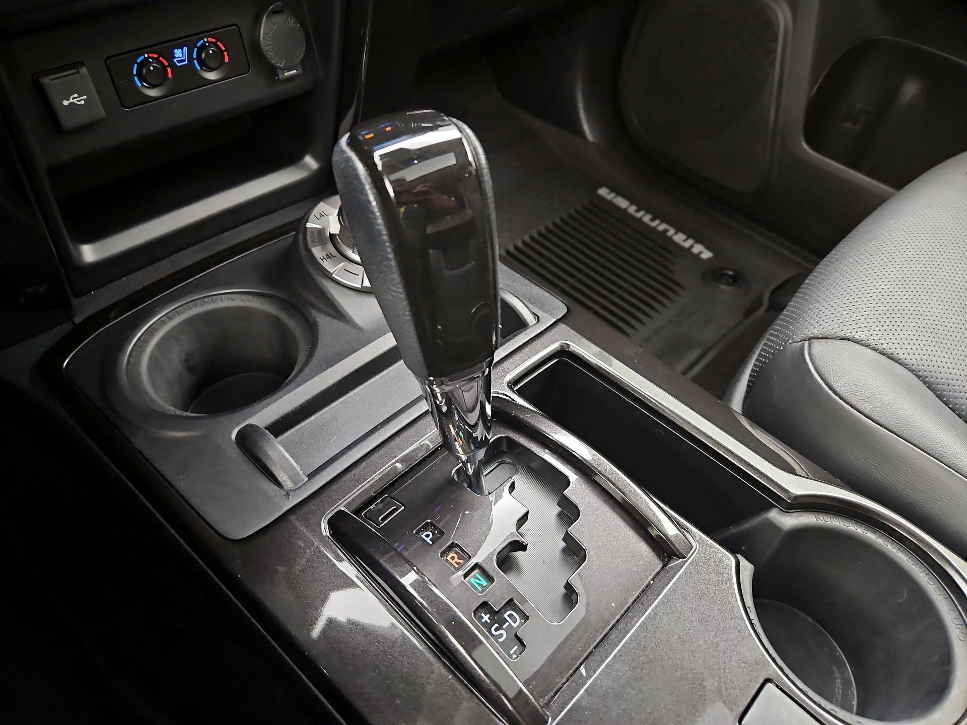 Thumbnail: 2020 Toyota 4Runner - 18