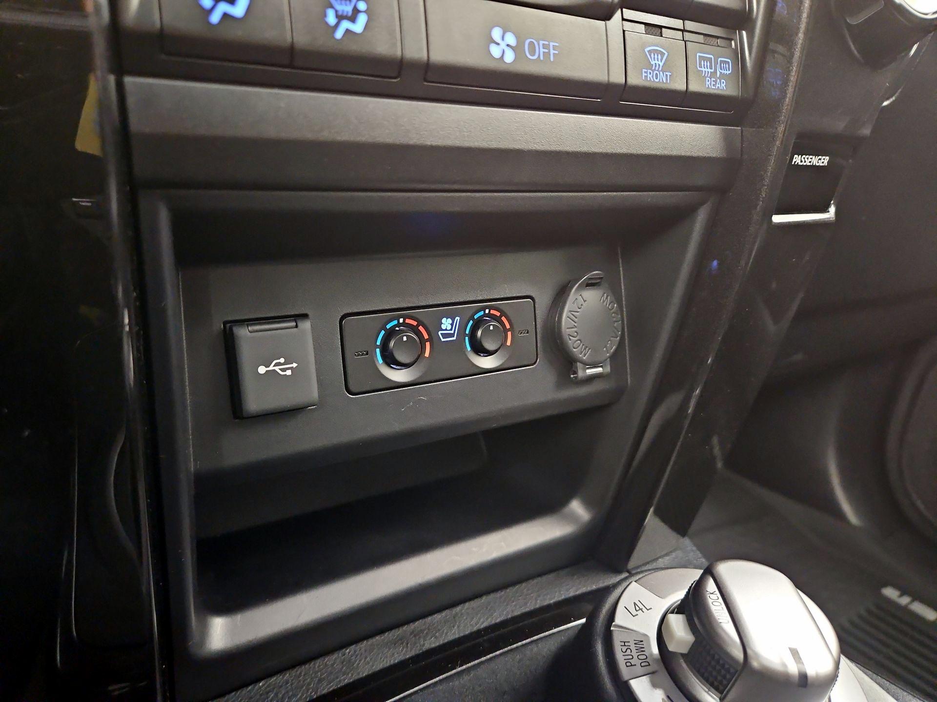 Thumbnail: 2020 Toyota 4Runner - 19