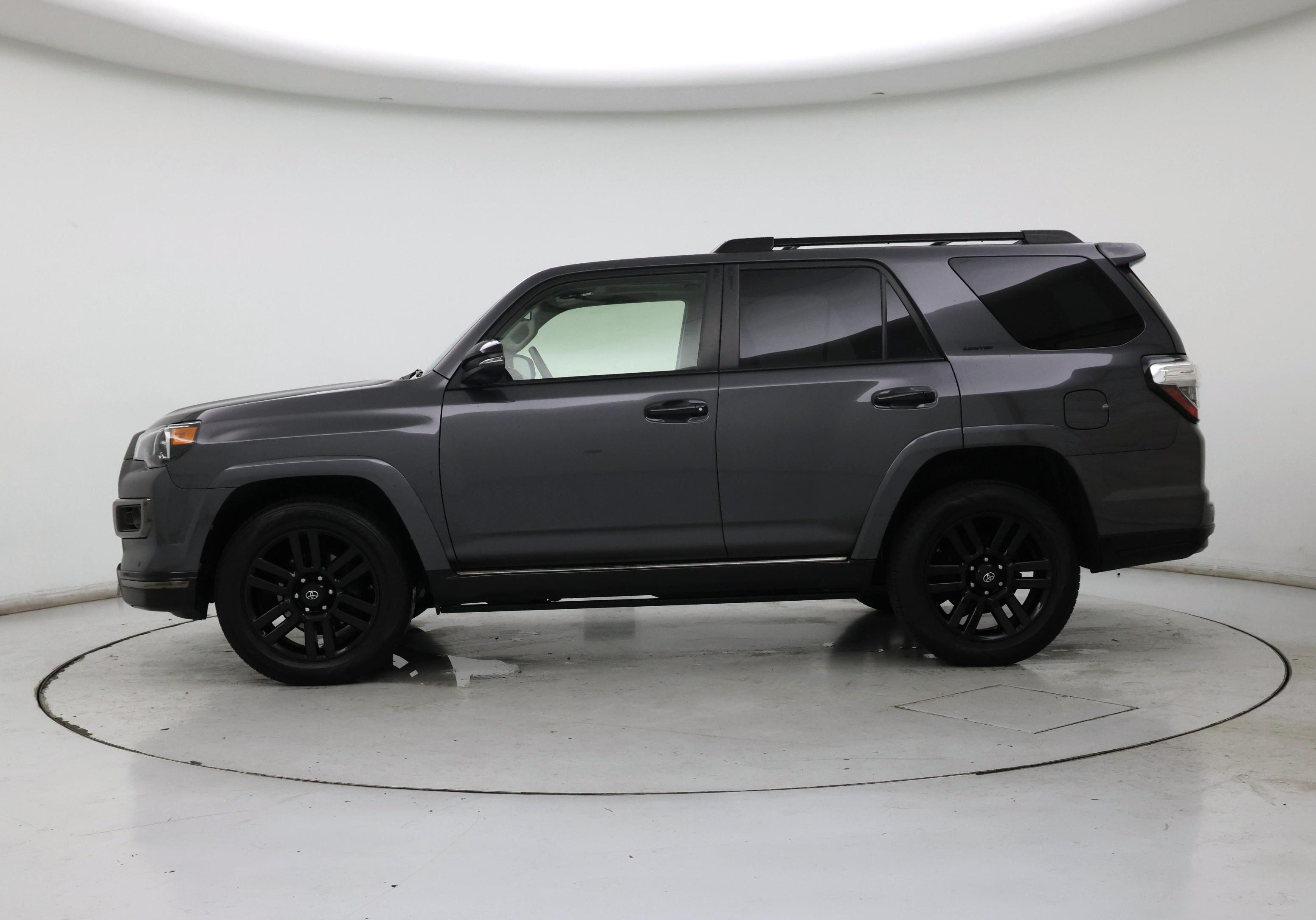 Thumbnail: 2020 Toyota 4Runner - 3