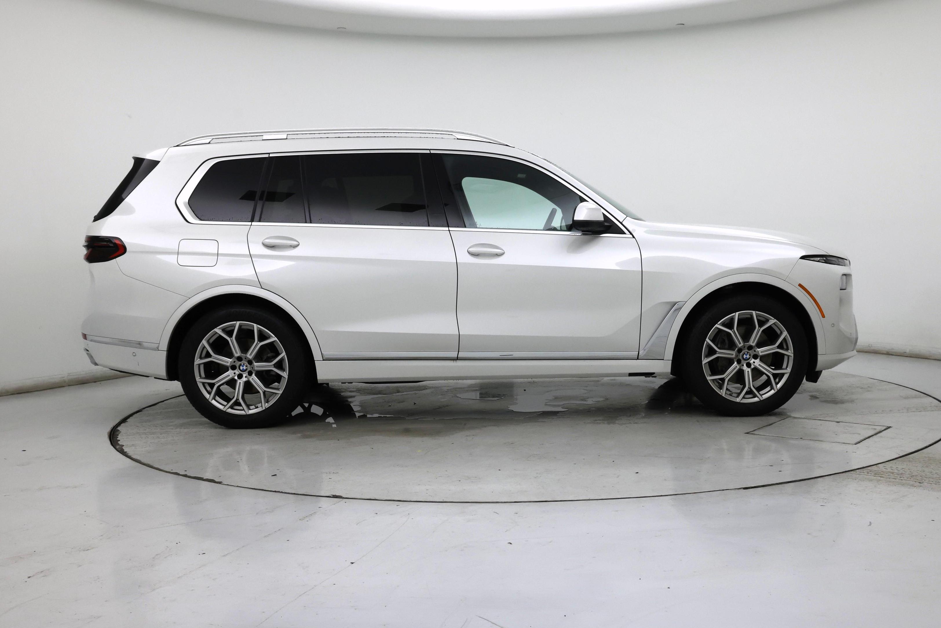 Thumbnail: 2025 BMW X7 - 7