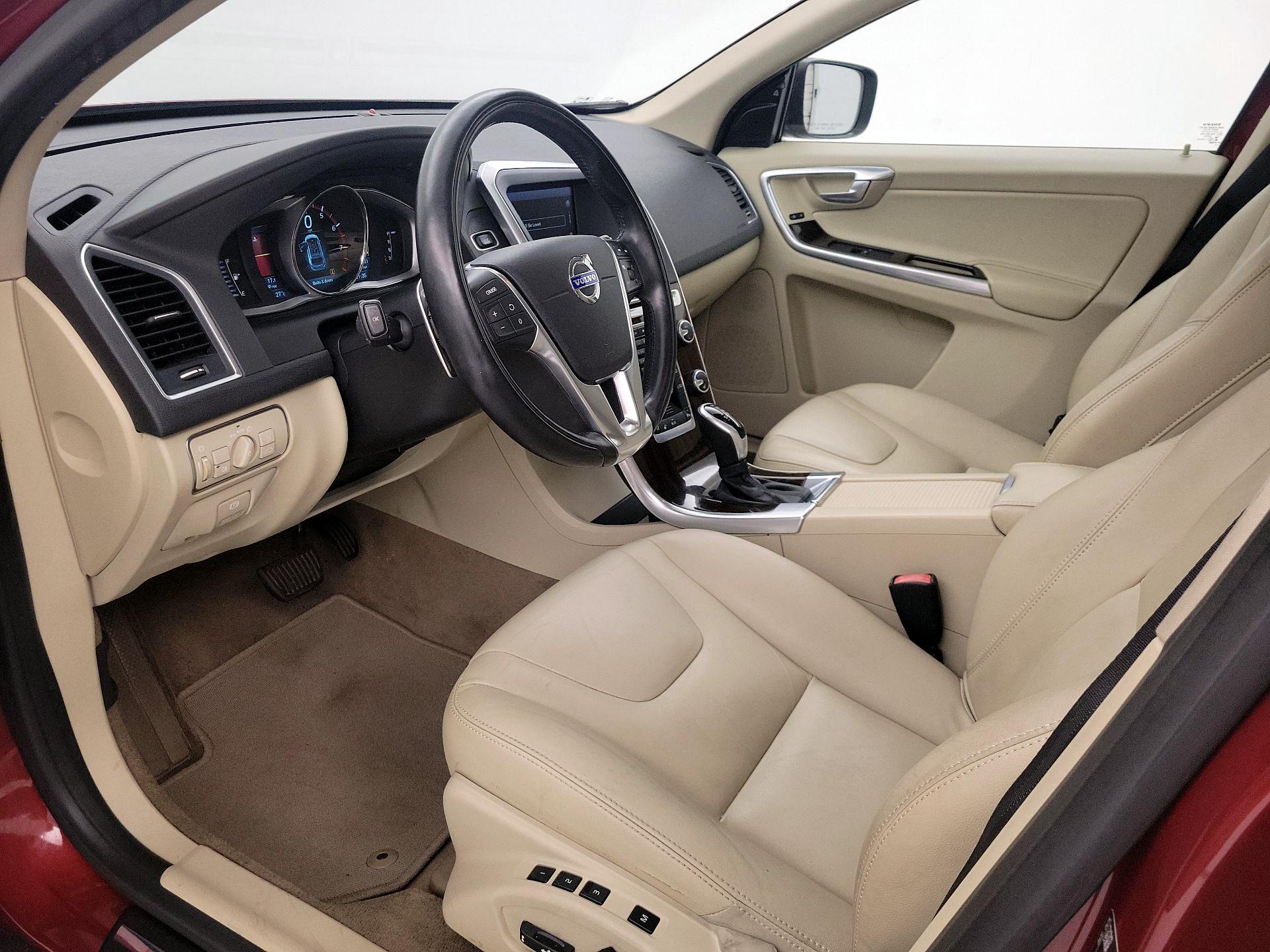 Thumbnail: 2015 Volvo XC60 - 11