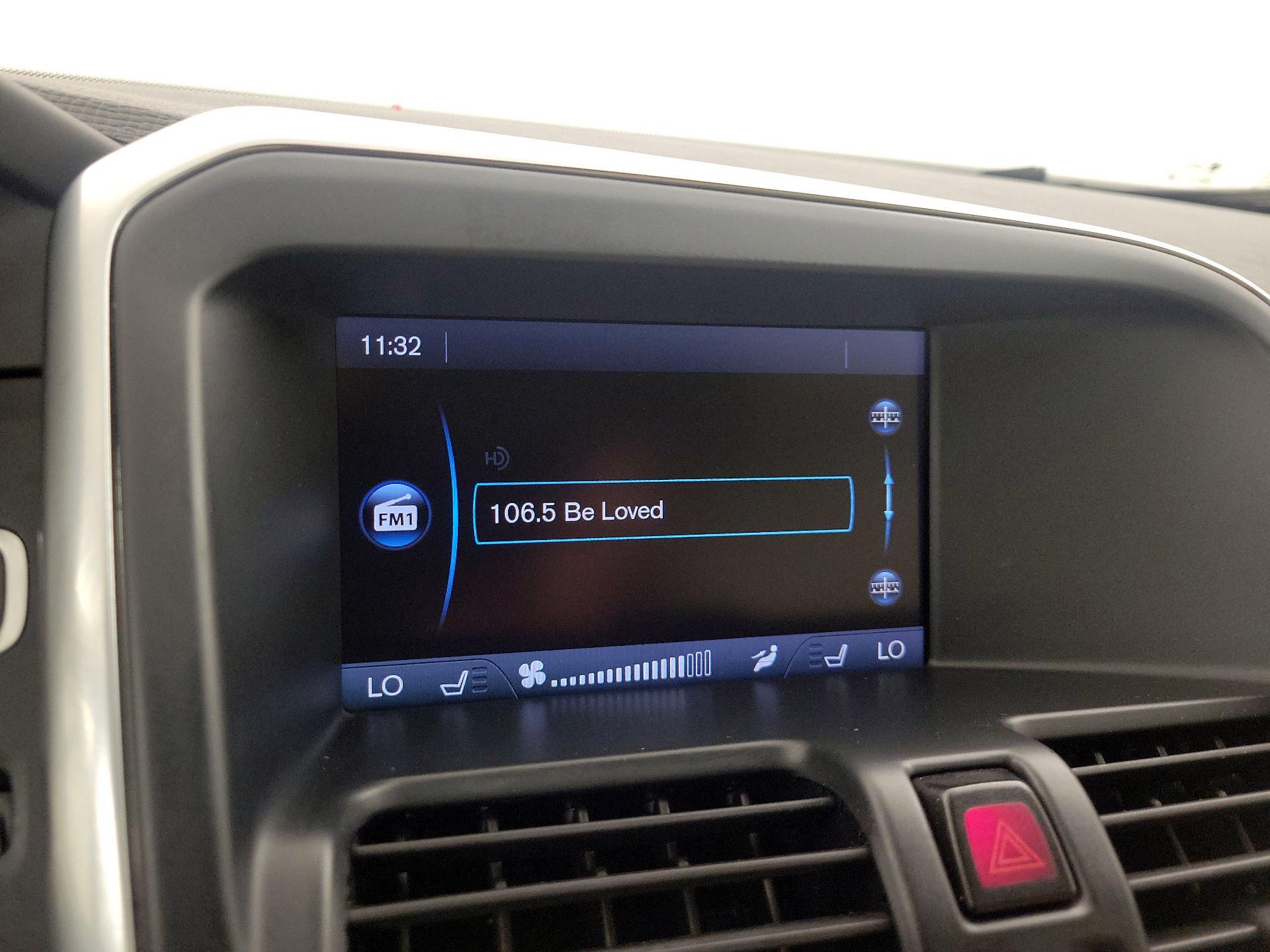 Thumbnail: 2015 Volvo XC60 - 15