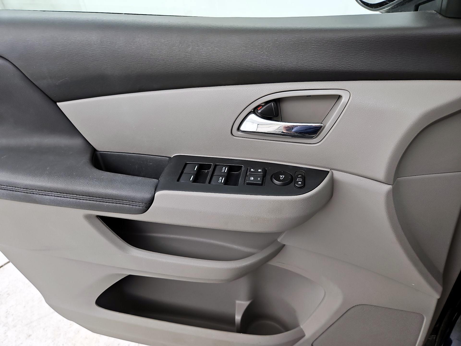 Thumbnail: 2017 Honda Odyssey - 12