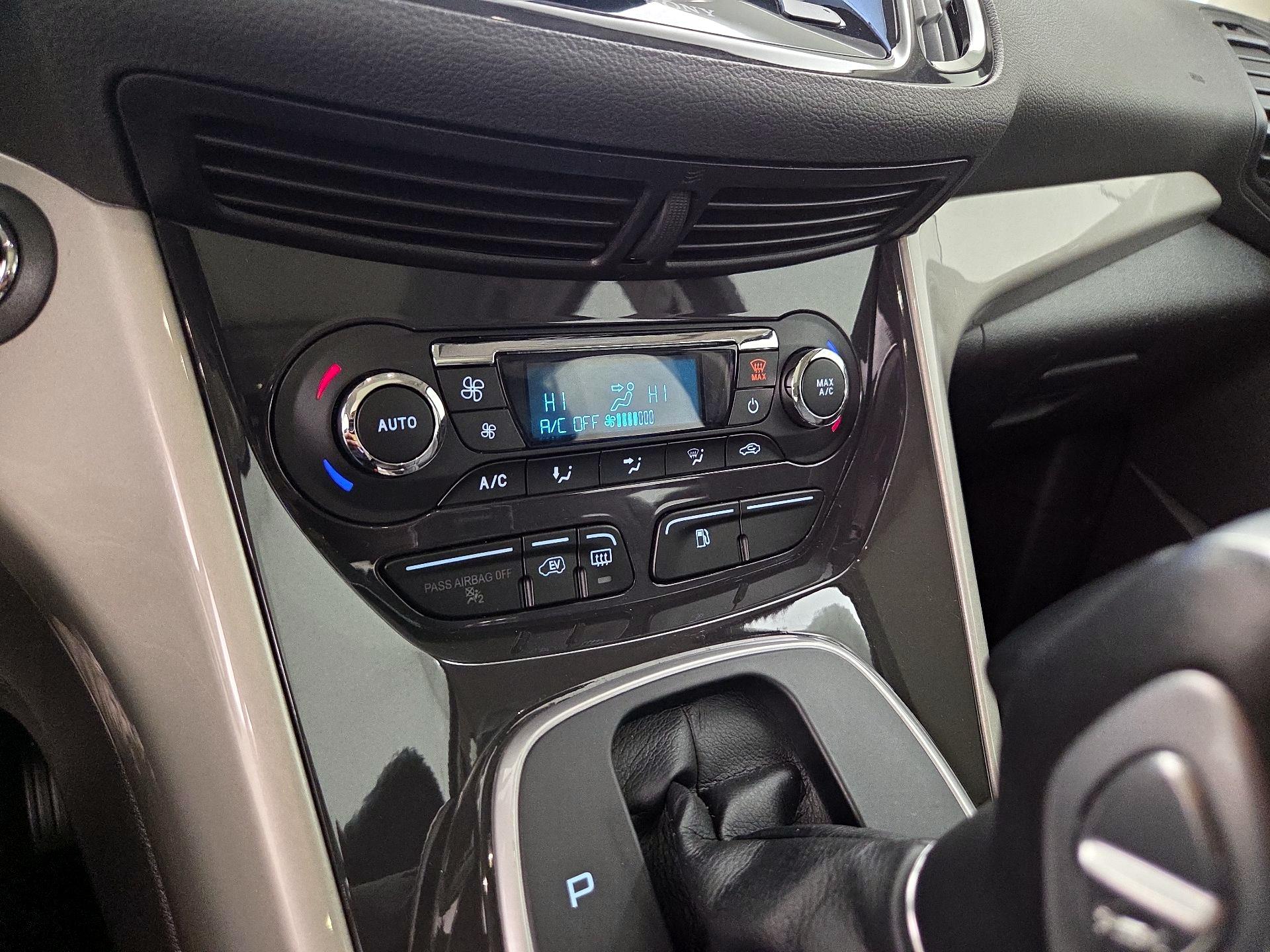 Thumbnail: 2016 Ford C-Max - 16