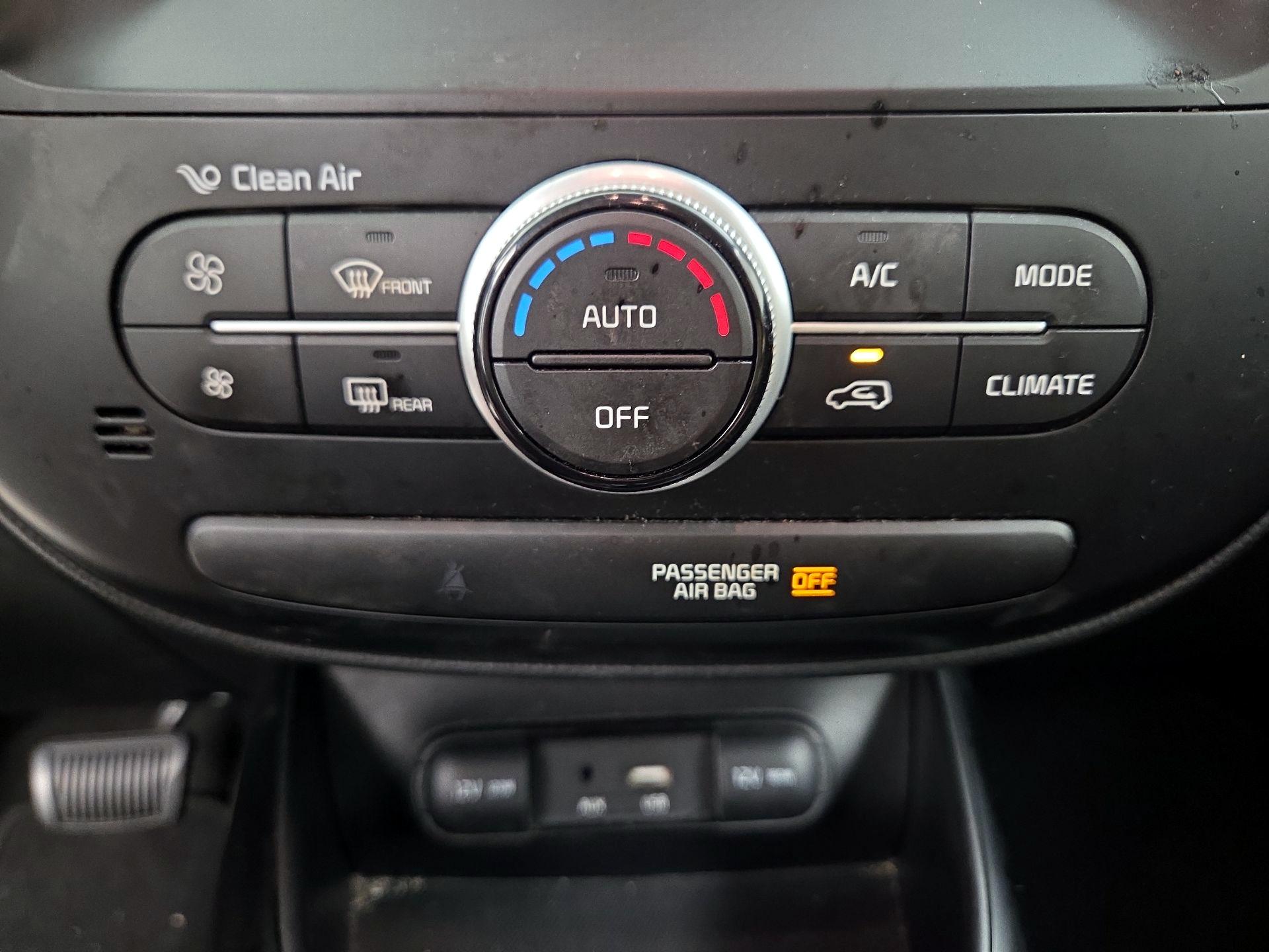 Thumbnail: 2018 Kia Soul - 16