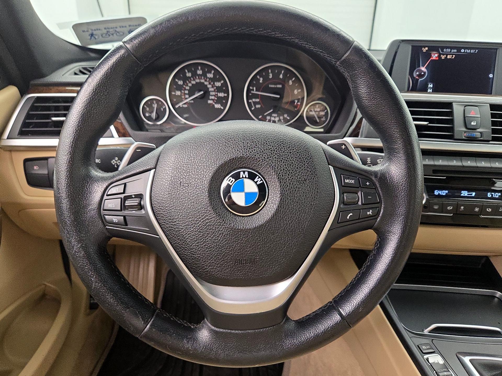 Thumbnail: 2016 BMW 3 Series - 10