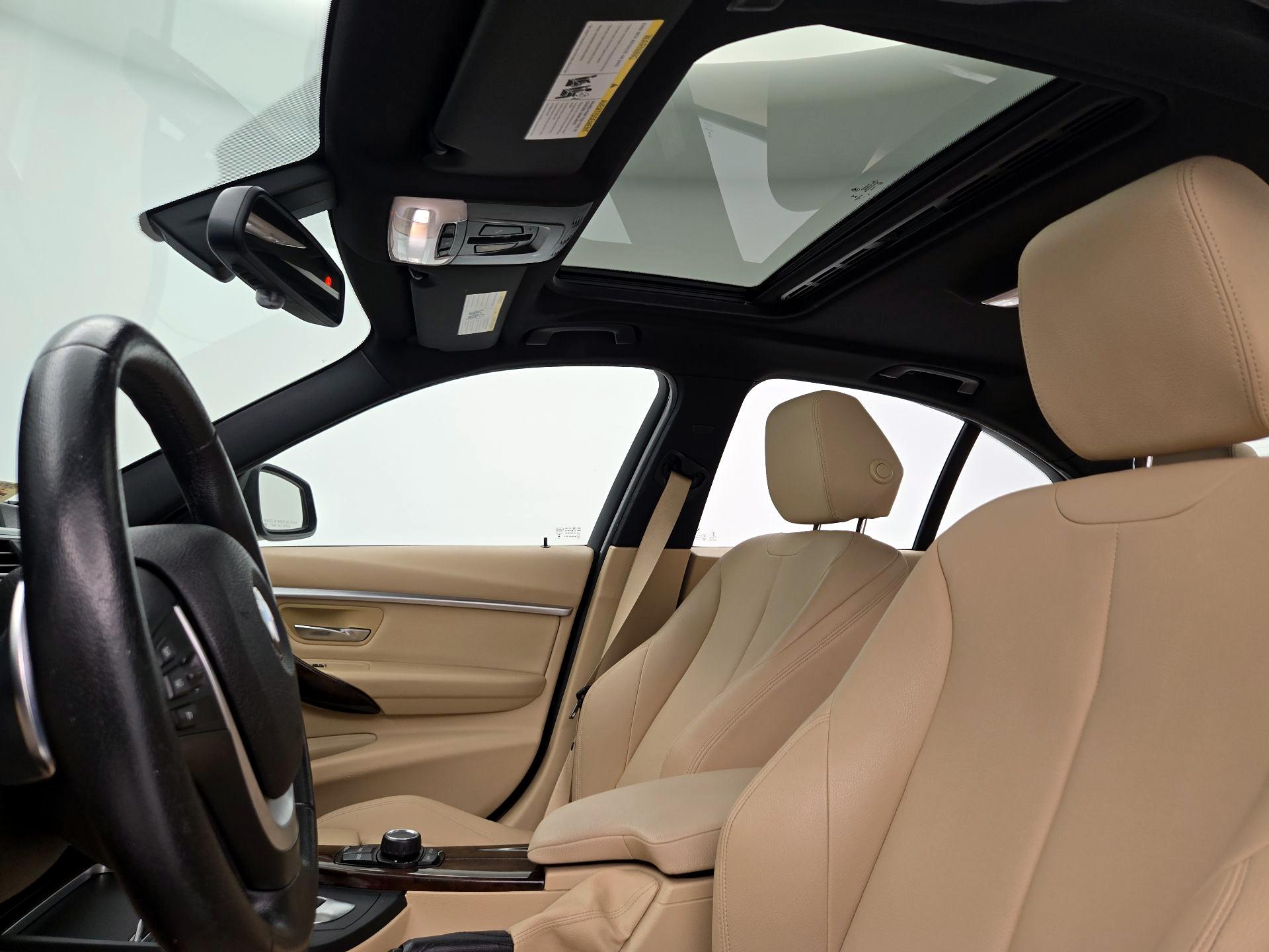 Thumbnail: 2016 BMW 3 Series - 19