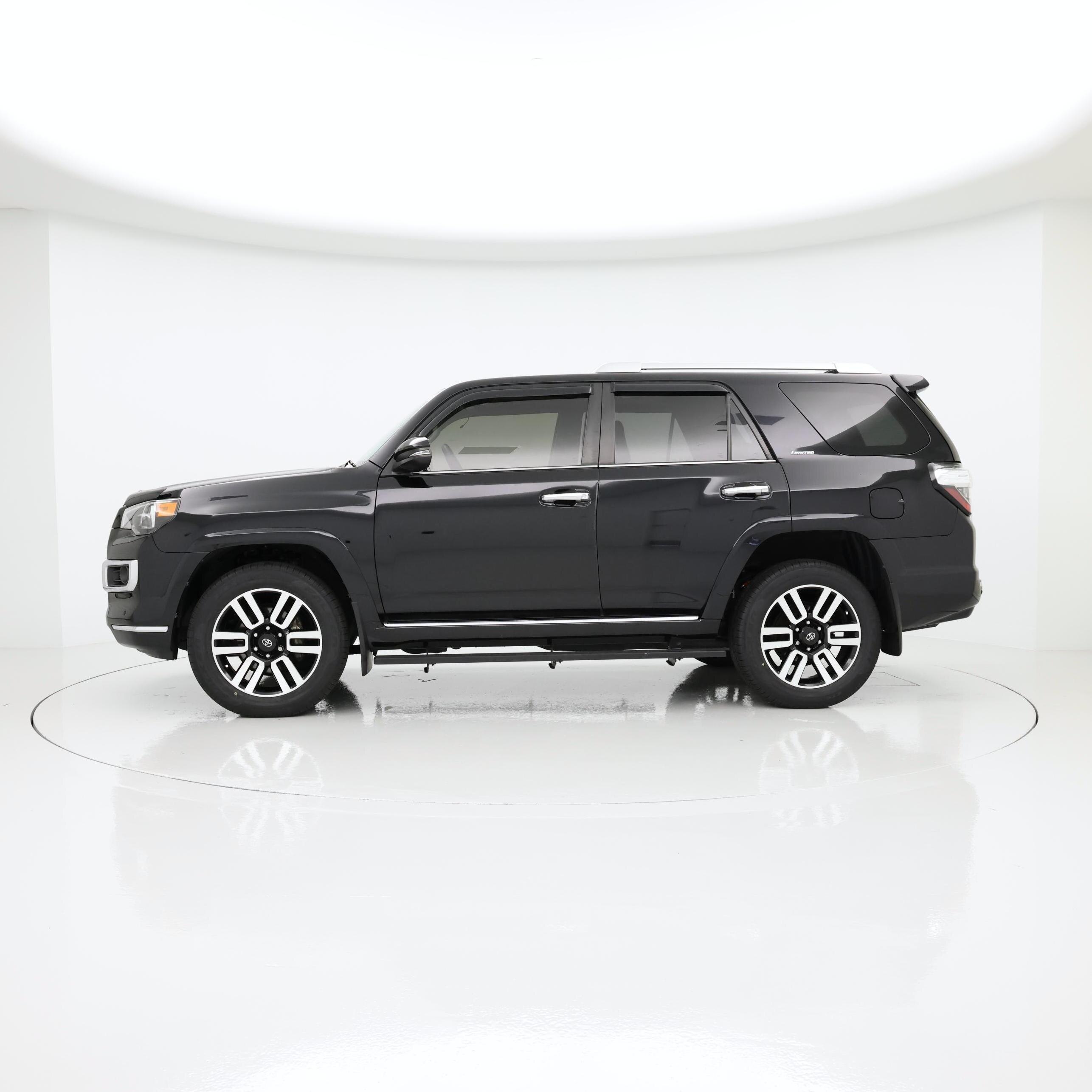 Thumbnail: 2019 Toyota 4Runner - 3
