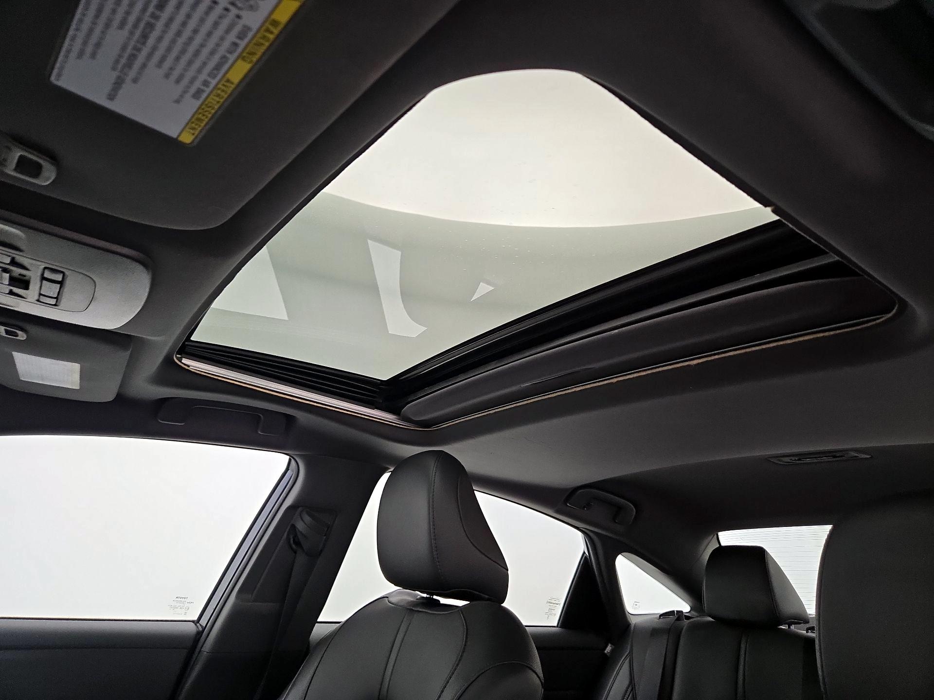 Thumbnail: 2019 Toyota Avalon - 19