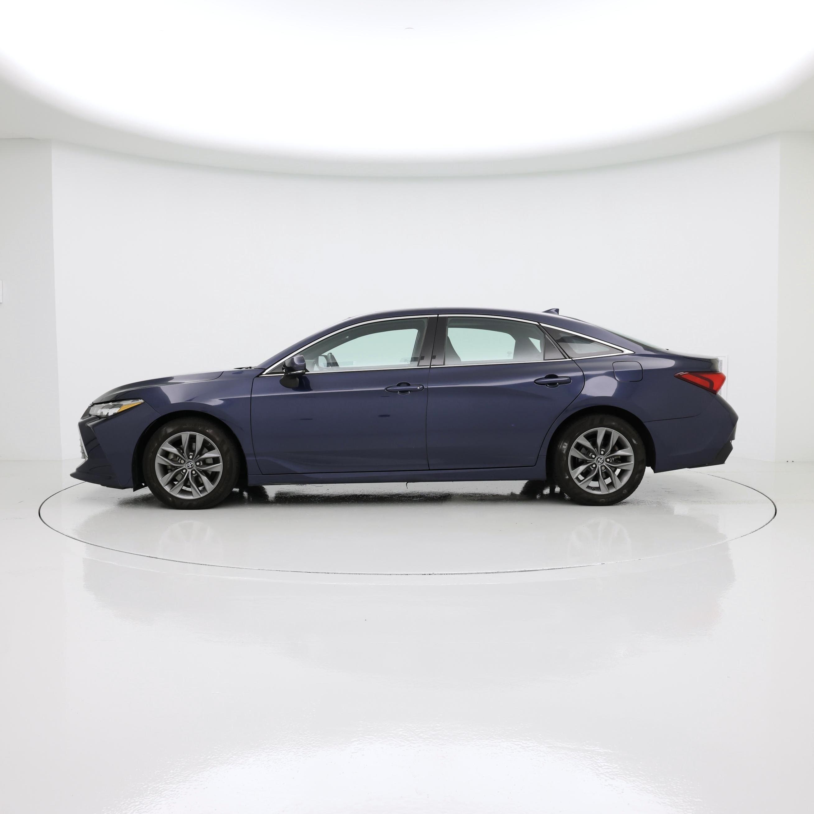Thumbnail: 2019 Toyota Avalon - 3