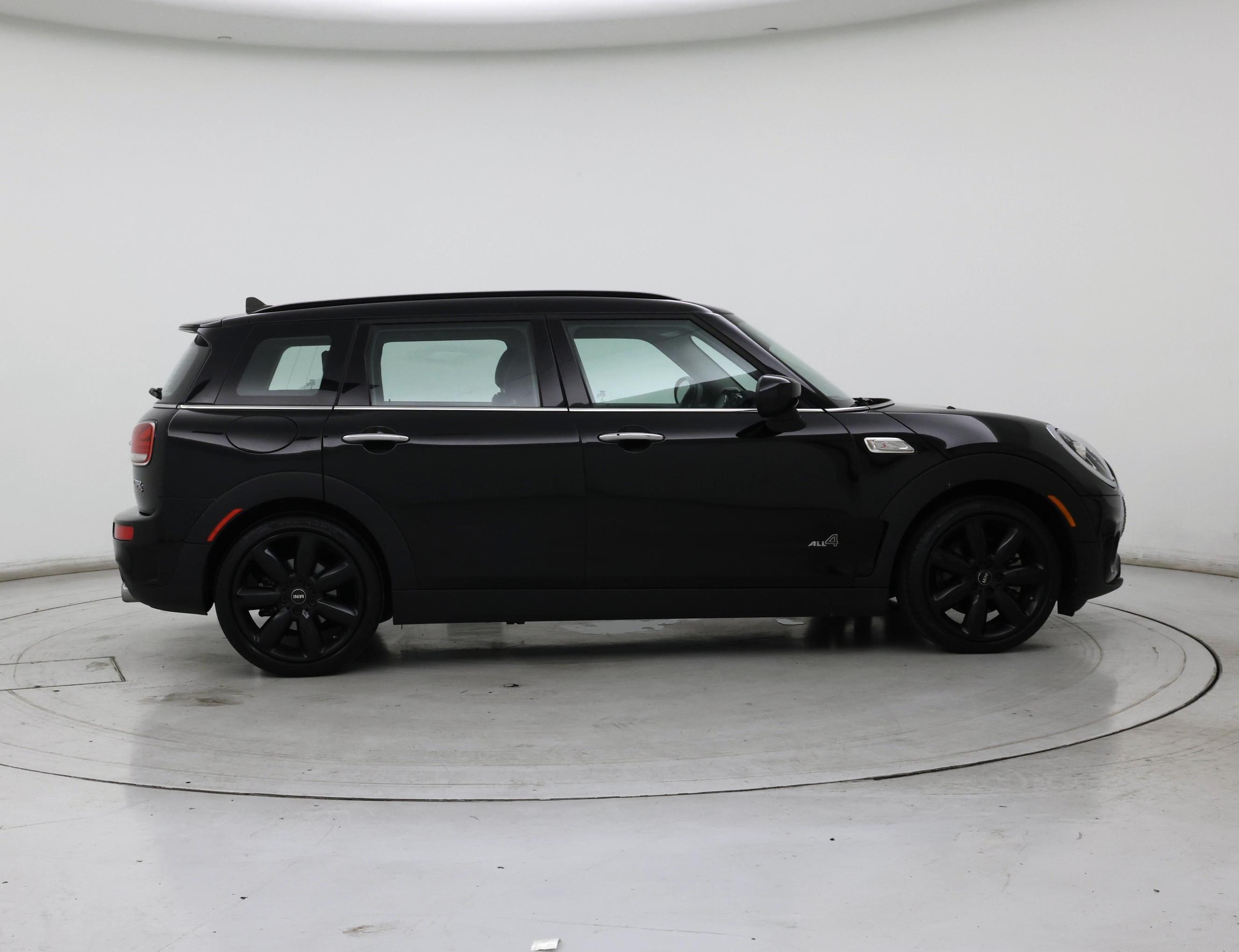 Thumbnail: 2021 MINI Cooper Clubman - 7