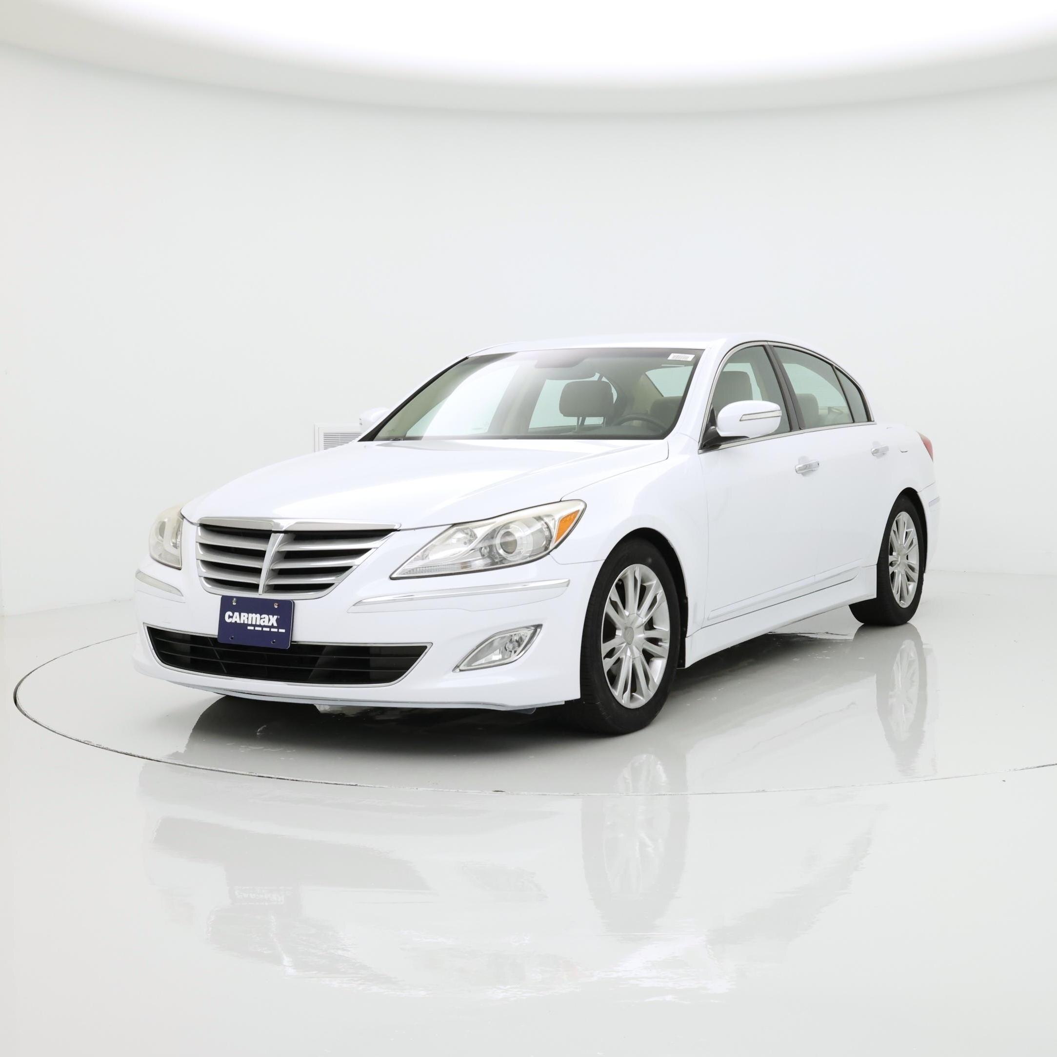 Thumbnail: 2014 Hyundai Genesis - 4