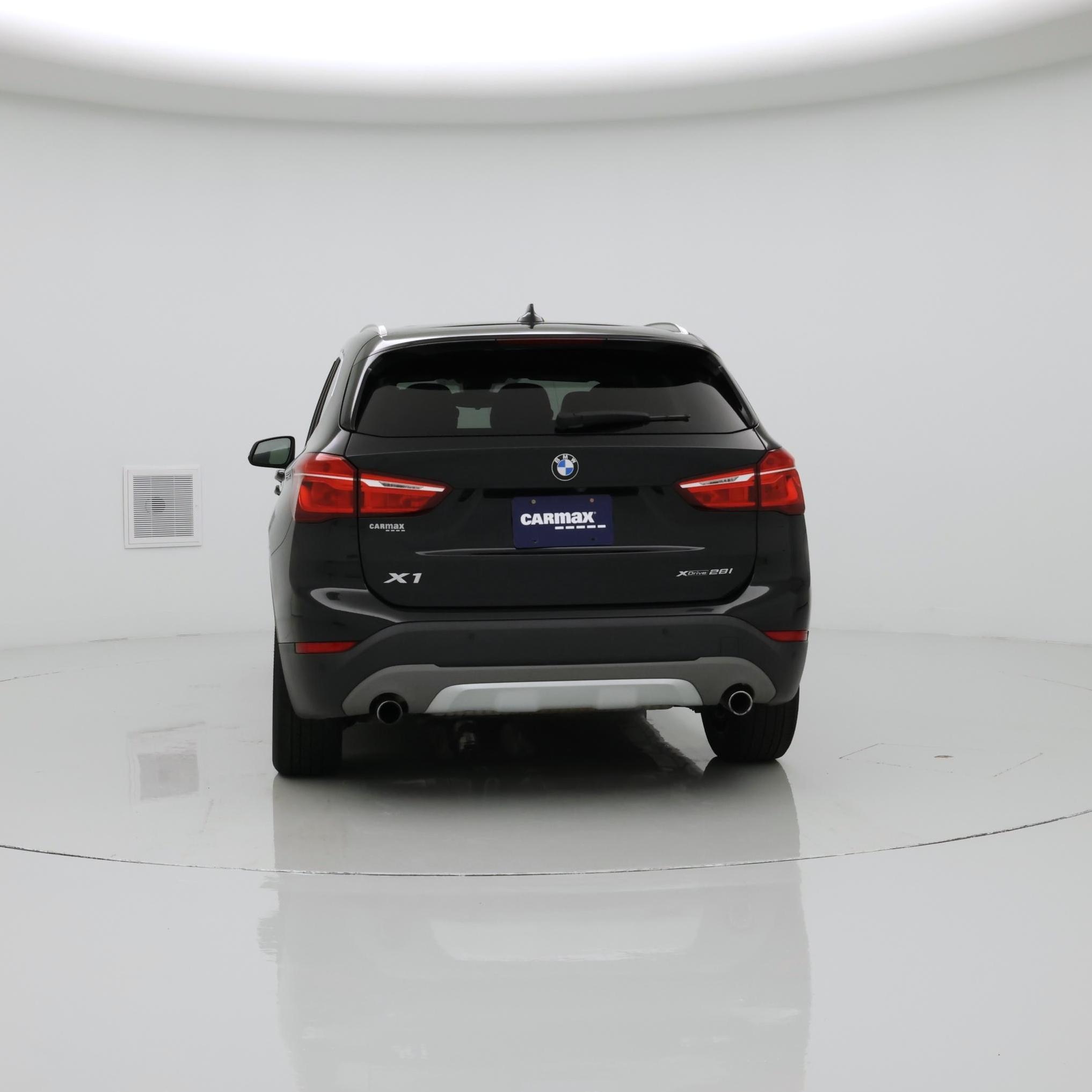 Thumbnail: 2019 BMW X1 - 6
