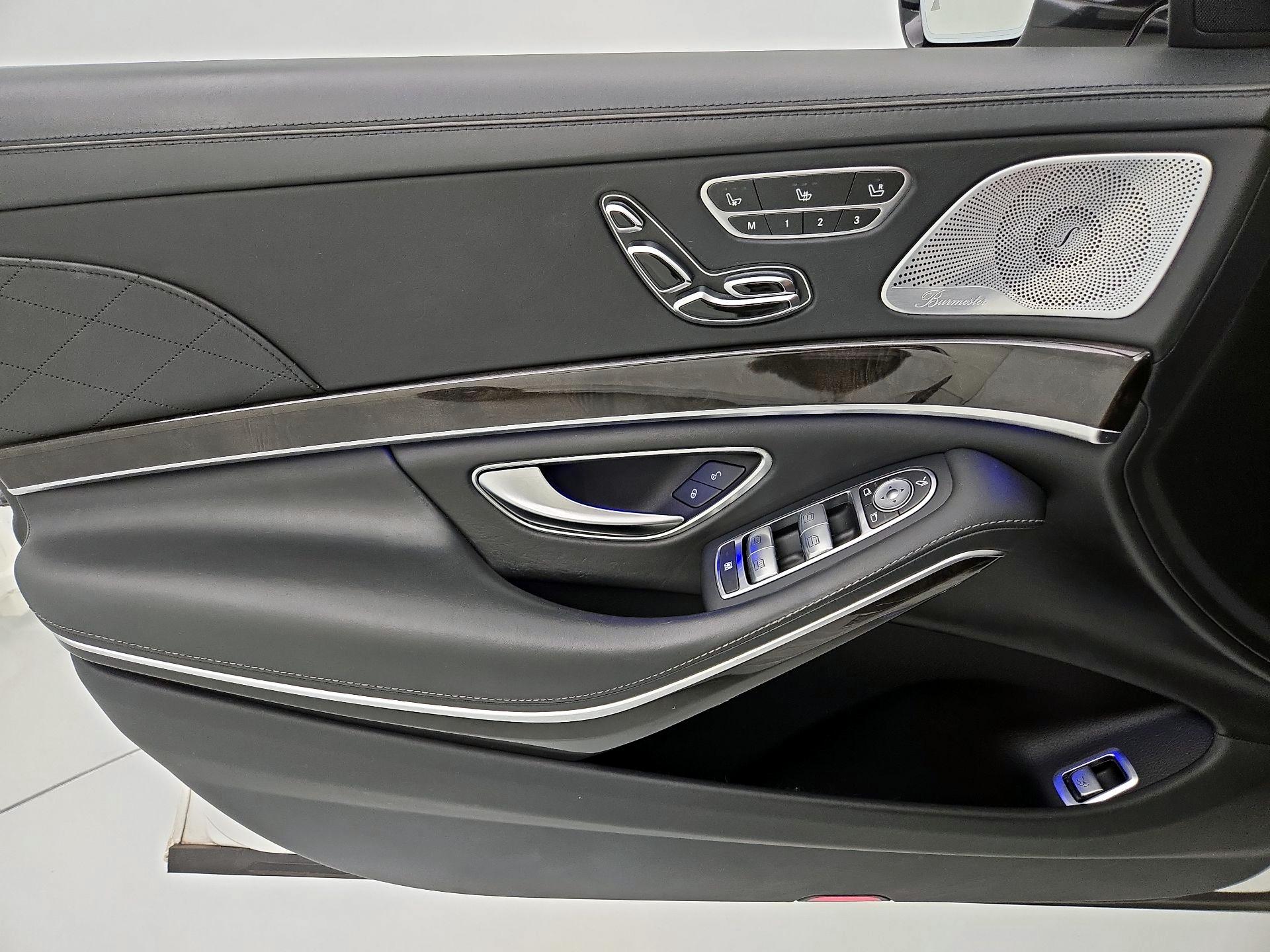 Thumbnail: 2015 Mercedes-Benz S-Class - 12