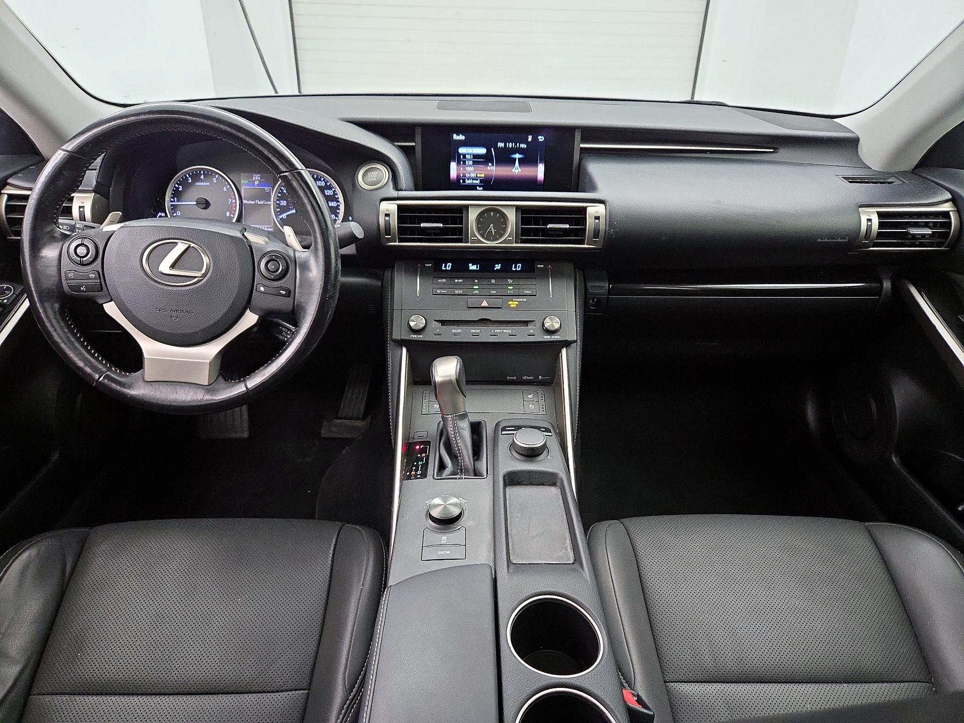 Thumbnail: 2016 Lexus IS - 9