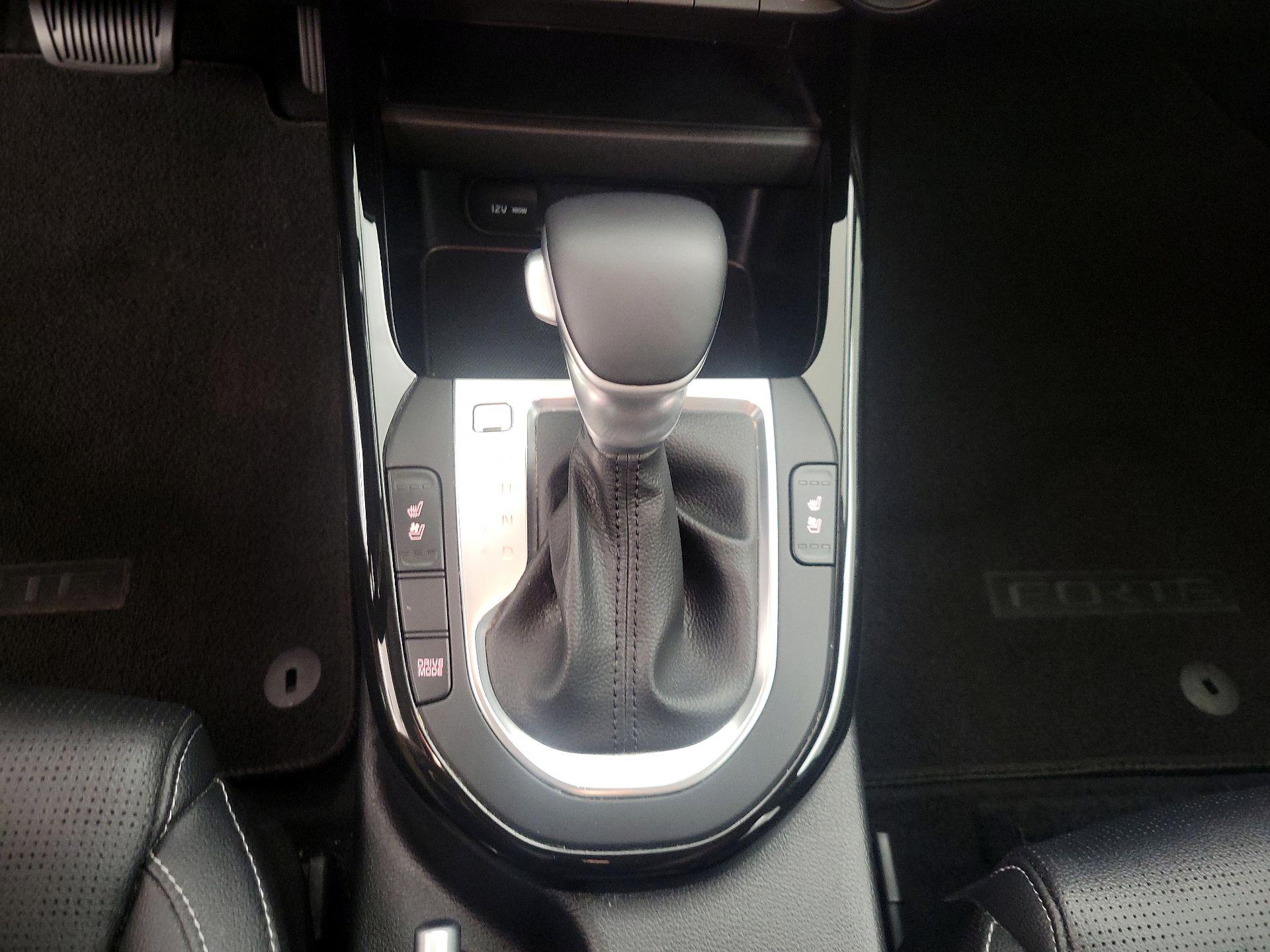 Thumbnail: 2020 Kia Forte - 17