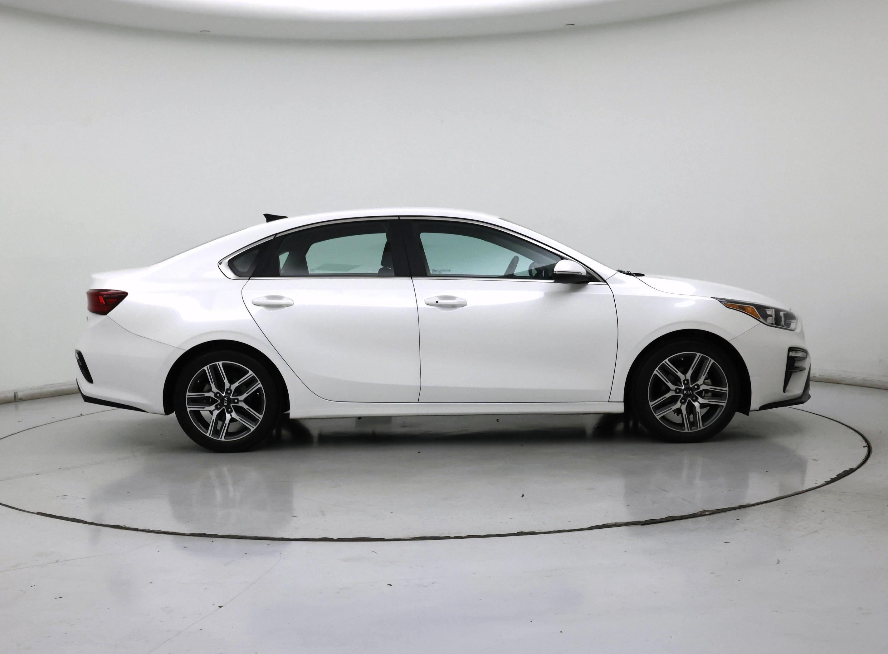 Thumbnail: 2020 Kia Forte - 7