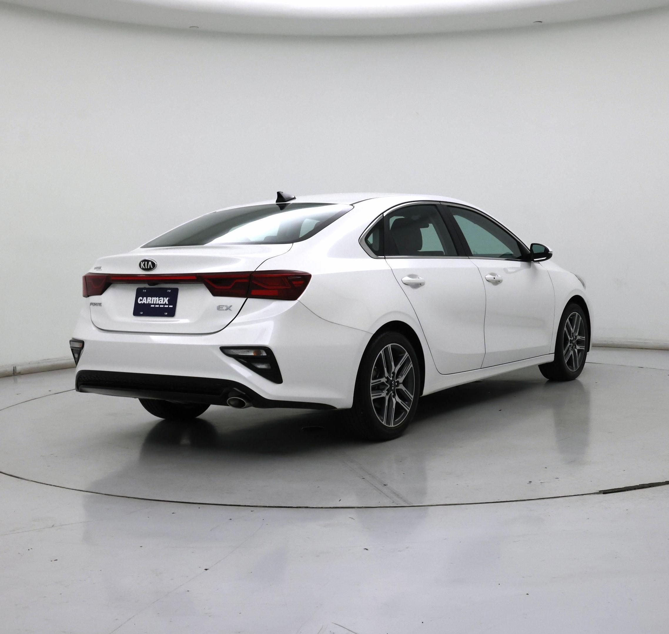 Thumbnail: 2020 Kia Forte - 8