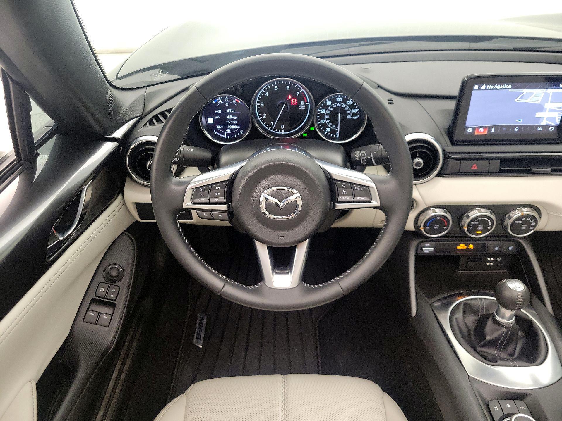 Thumbnail: 2021 Mazda MX-5 Miata - 10