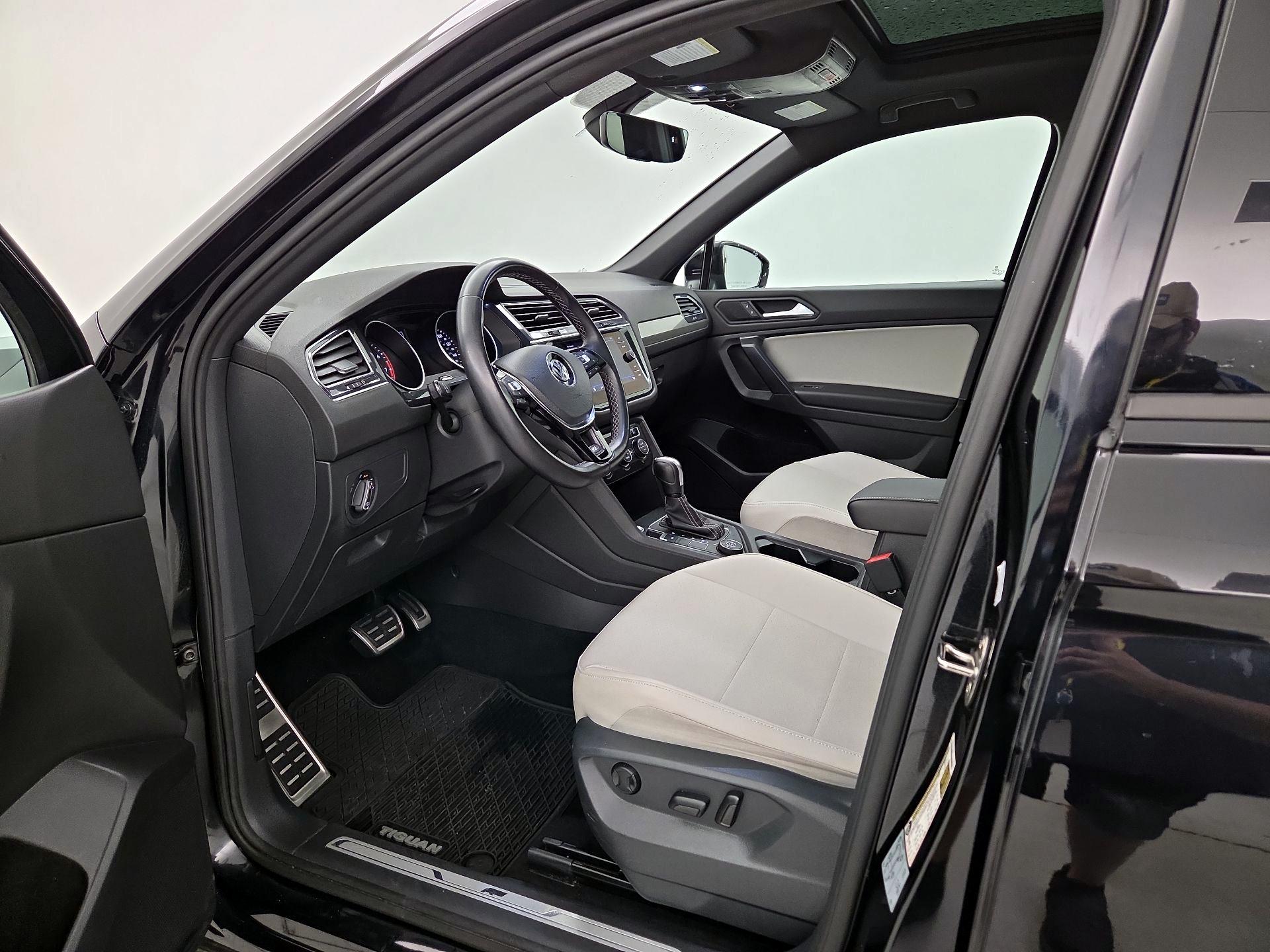 Thumbnail: 2021 Volkswagen Tiguan - 11