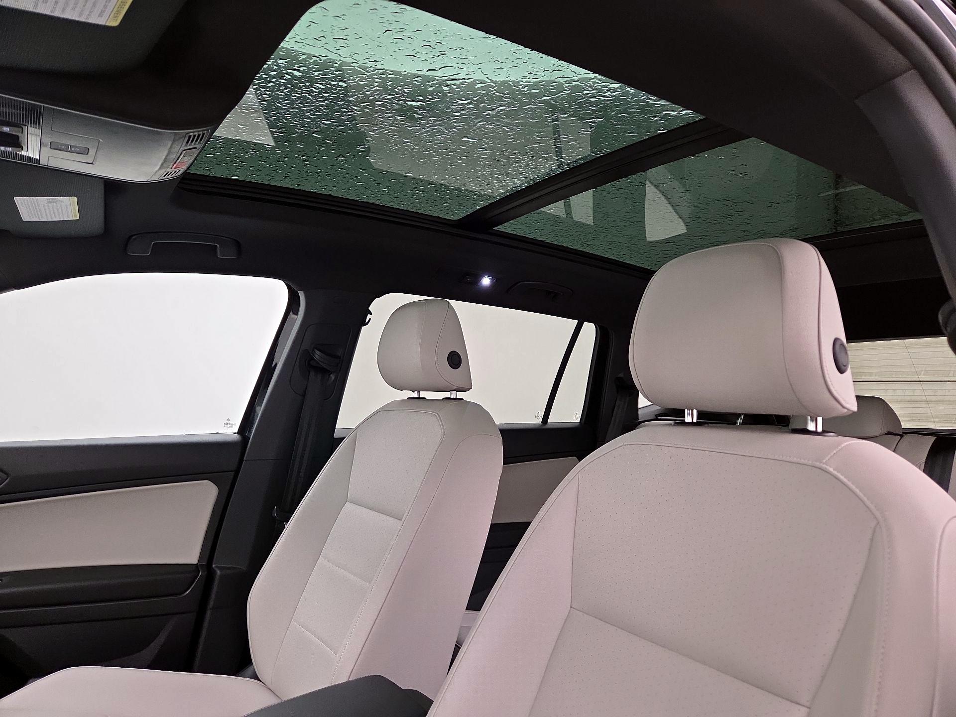 Thumbnail: 2021 Volkswagen Tiguan - 19