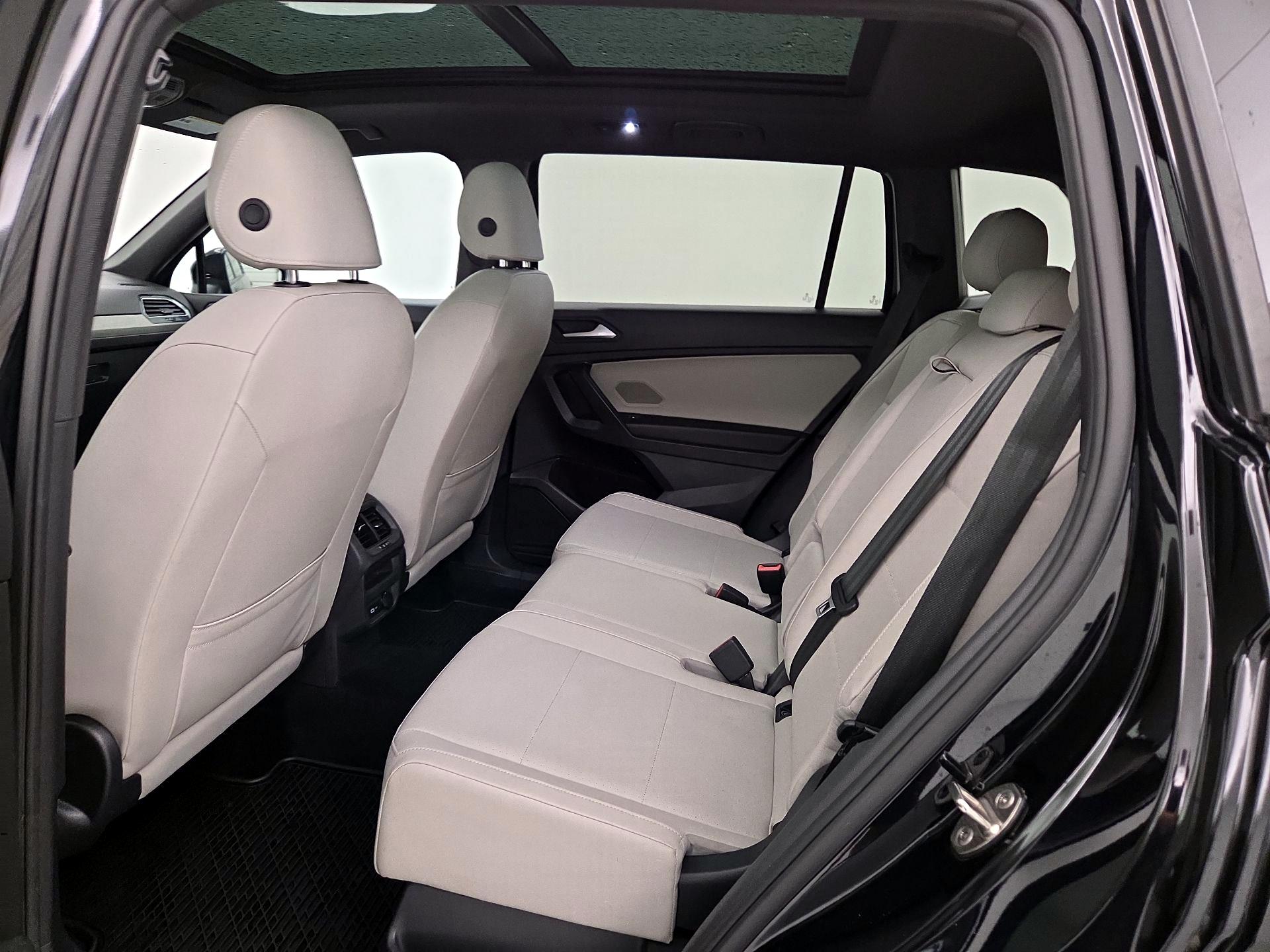 Thumbnail: 2021 Volkswagen Tiguan - 20