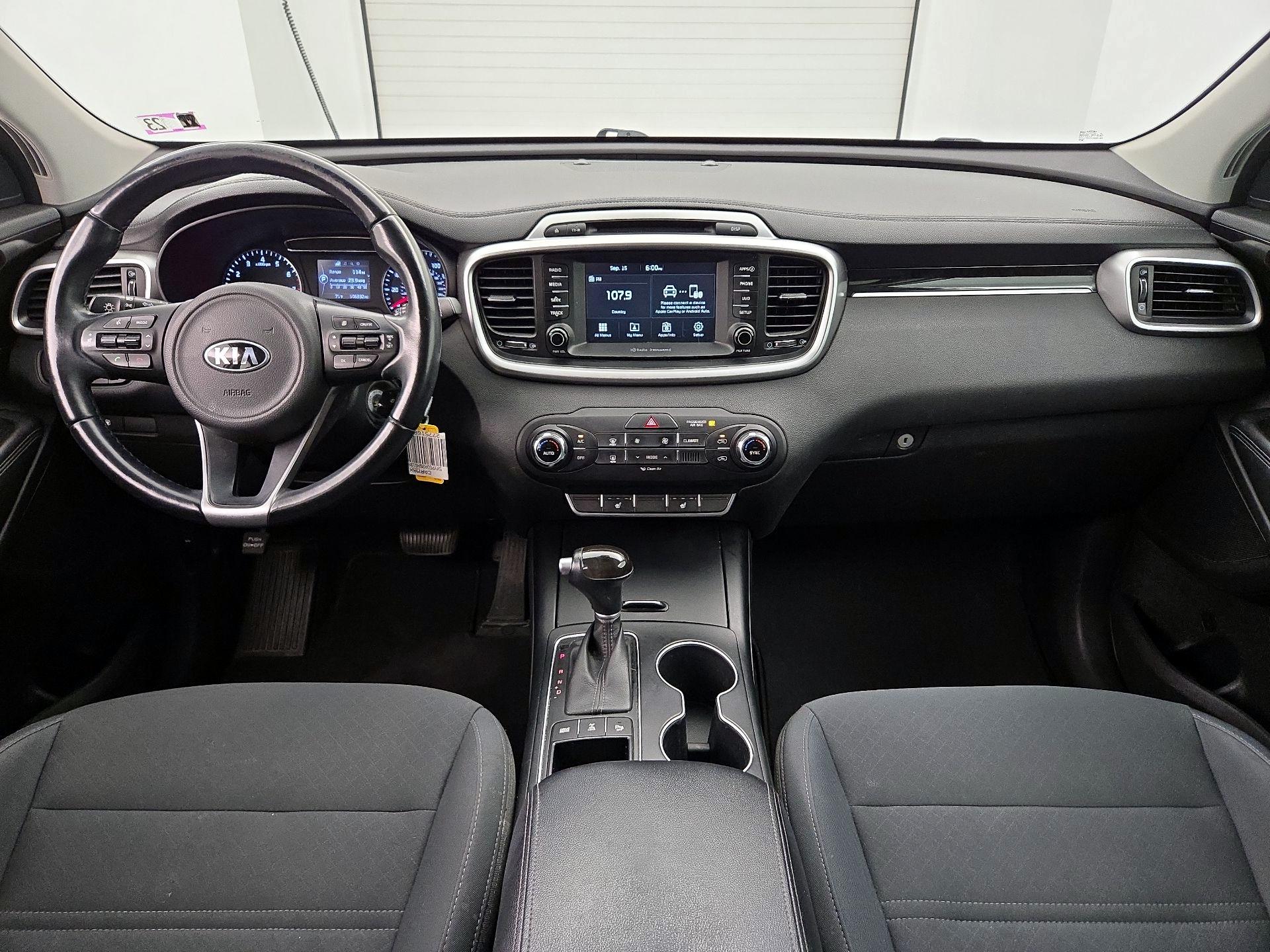Thumbnail: 2017 Kia Sorento - 9