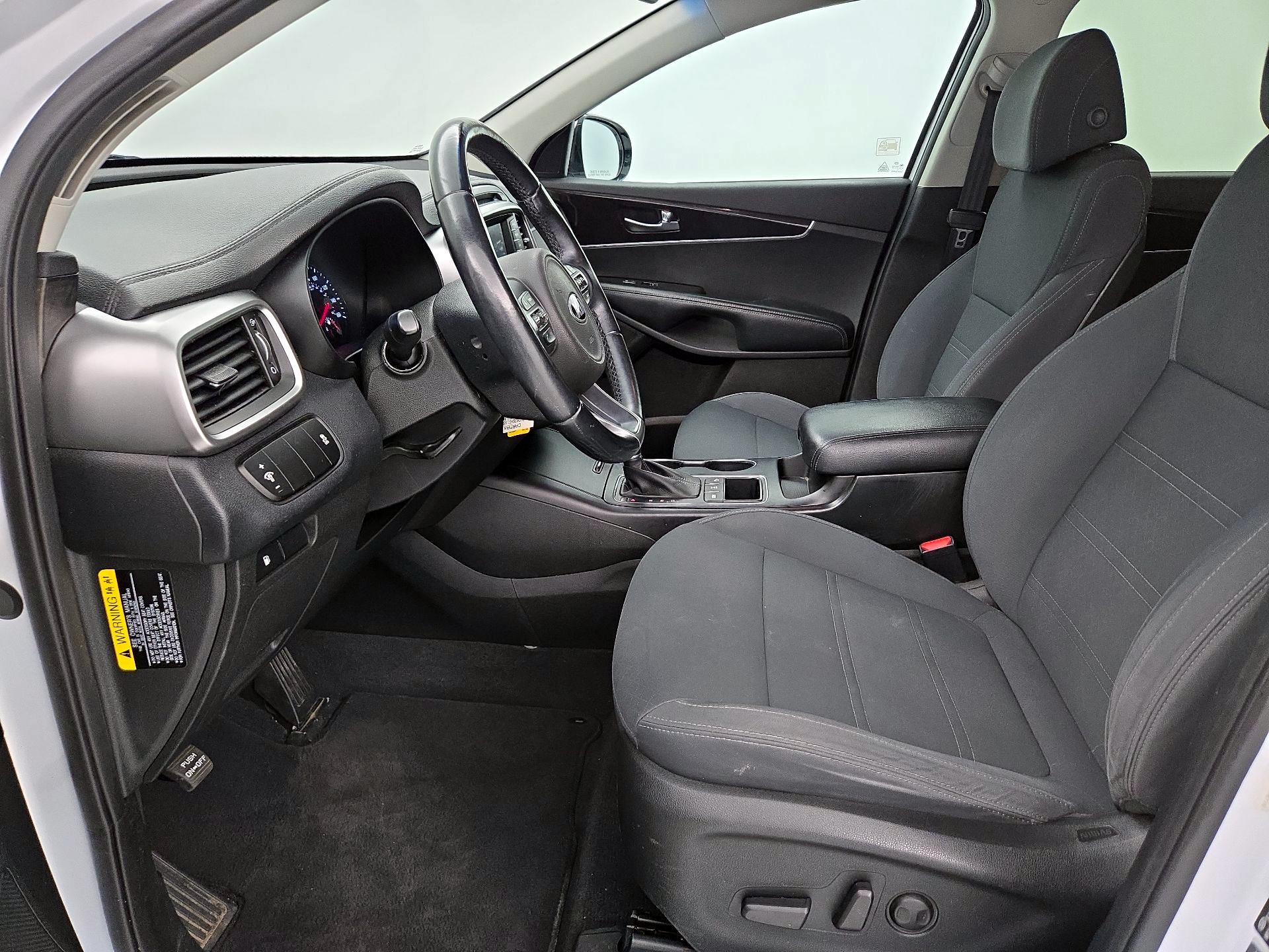 Thumbnail: 2017 Kia Sorento - 11