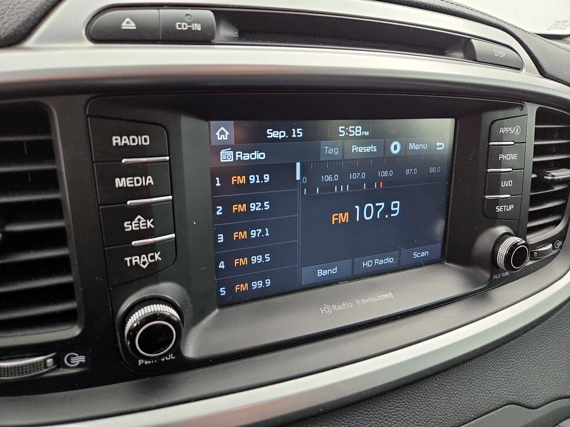 Thumbnail: 2017 Kia Sorento - 15