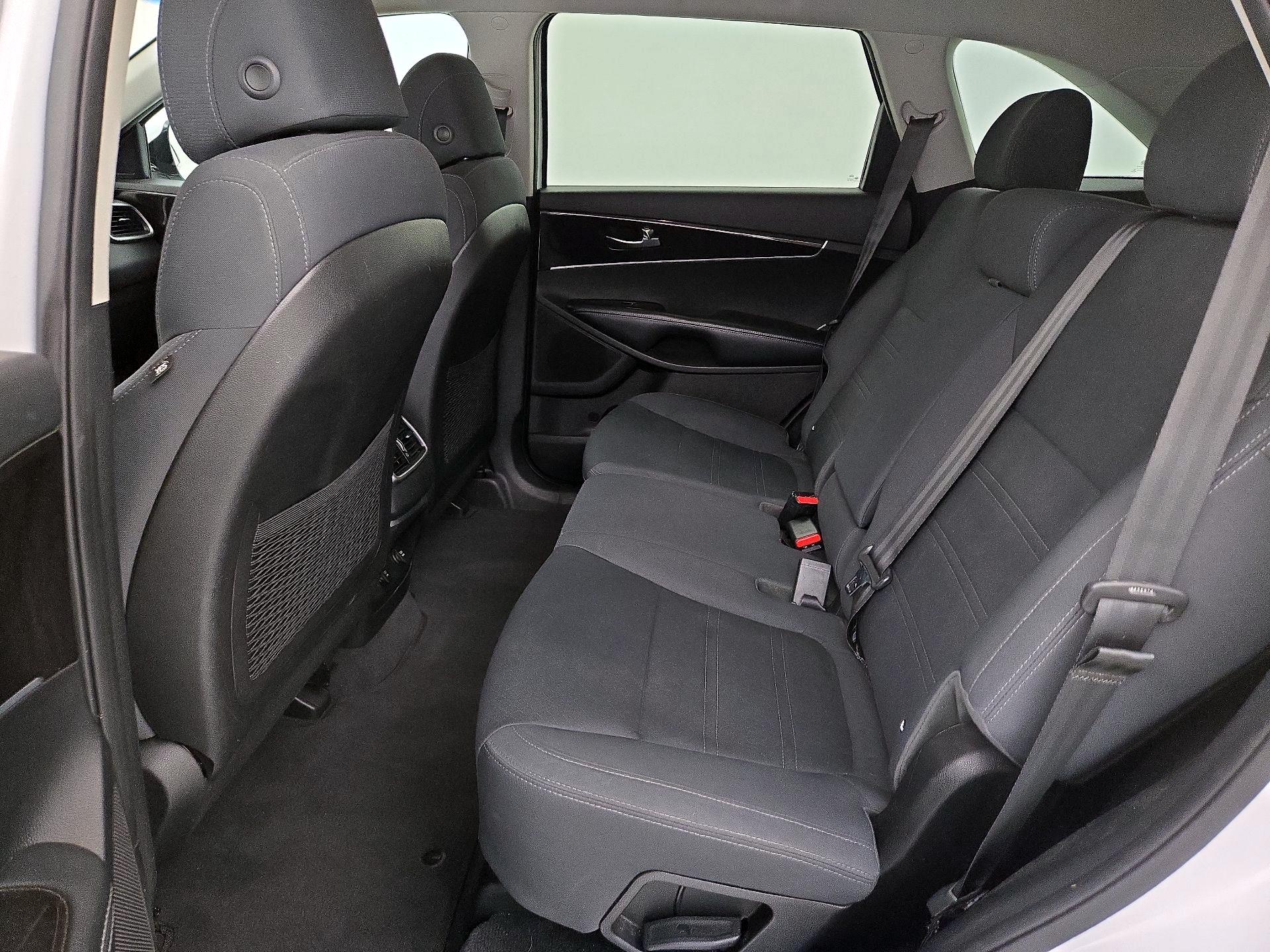 Thumbnail: 2017 Kia Sorento - 19