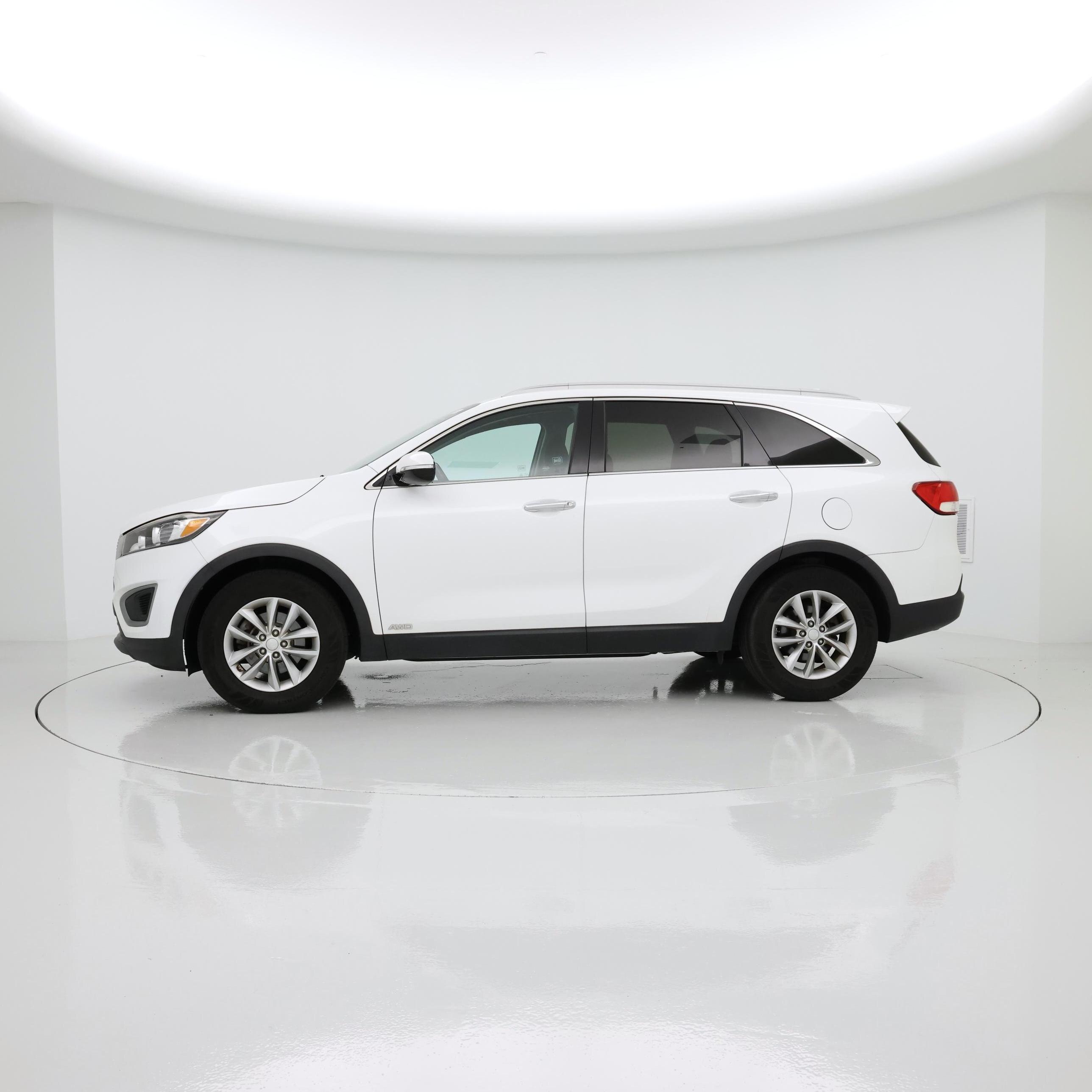 Thumbnail: 2017 Kia Sorento - 3