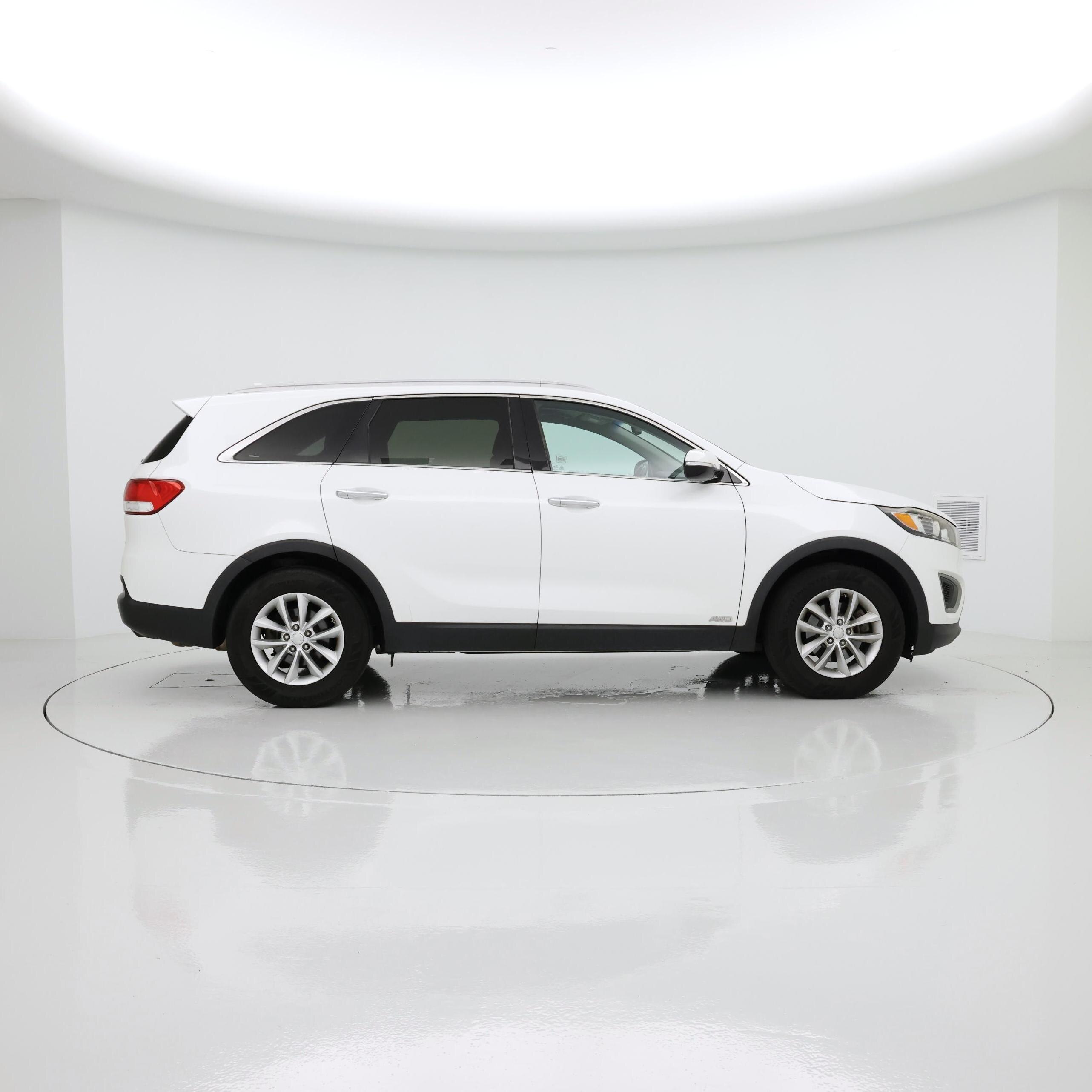 Thumbnail: 2017 Kia Sorento - 7