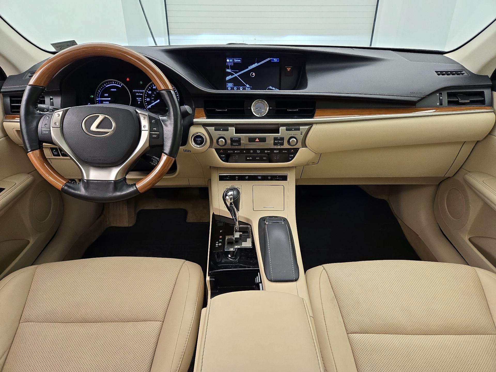 Thumbnail: 2015 Lexus ES - 9