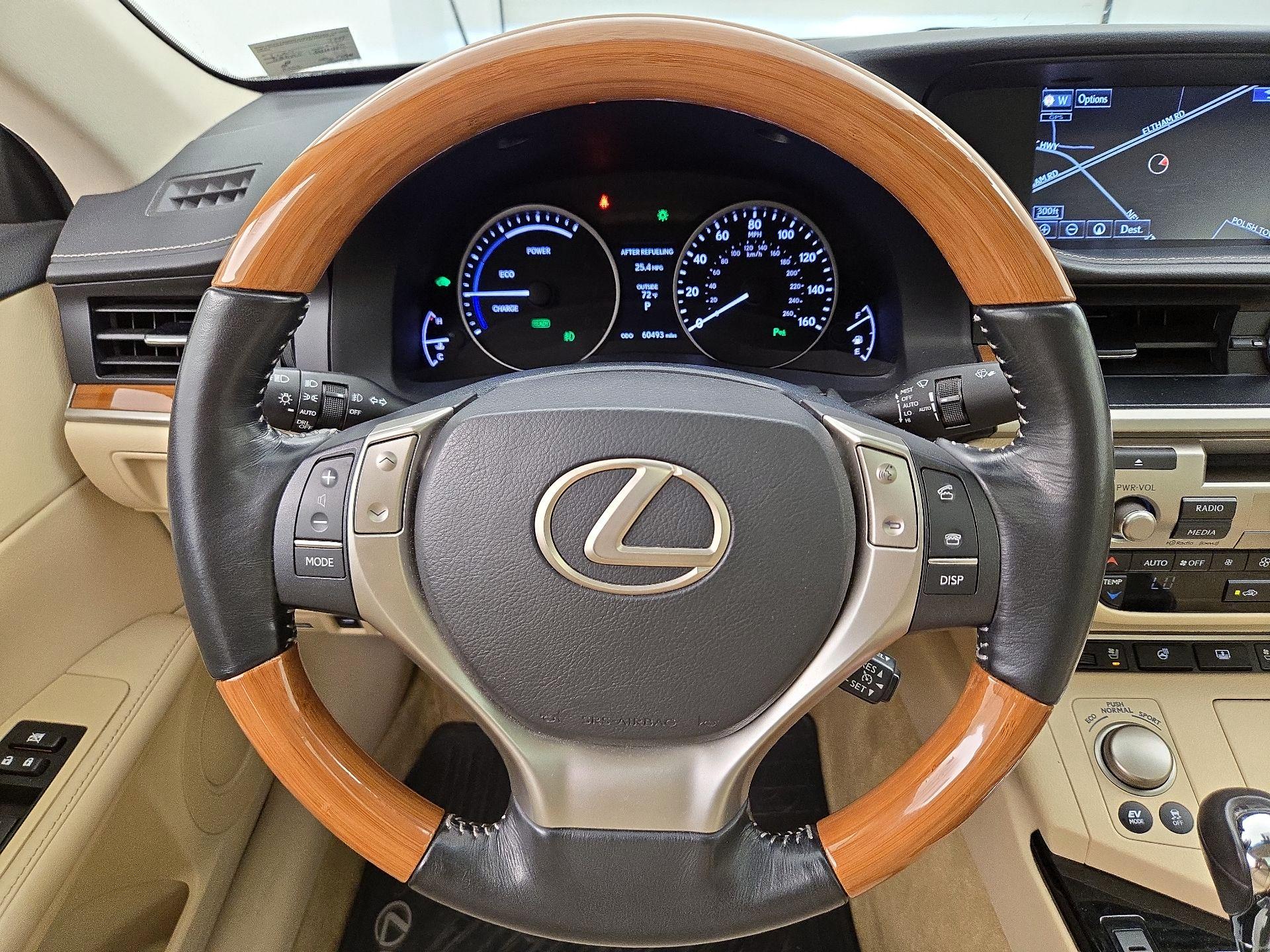 Thumbnail: 2015 Lexus ES - 10