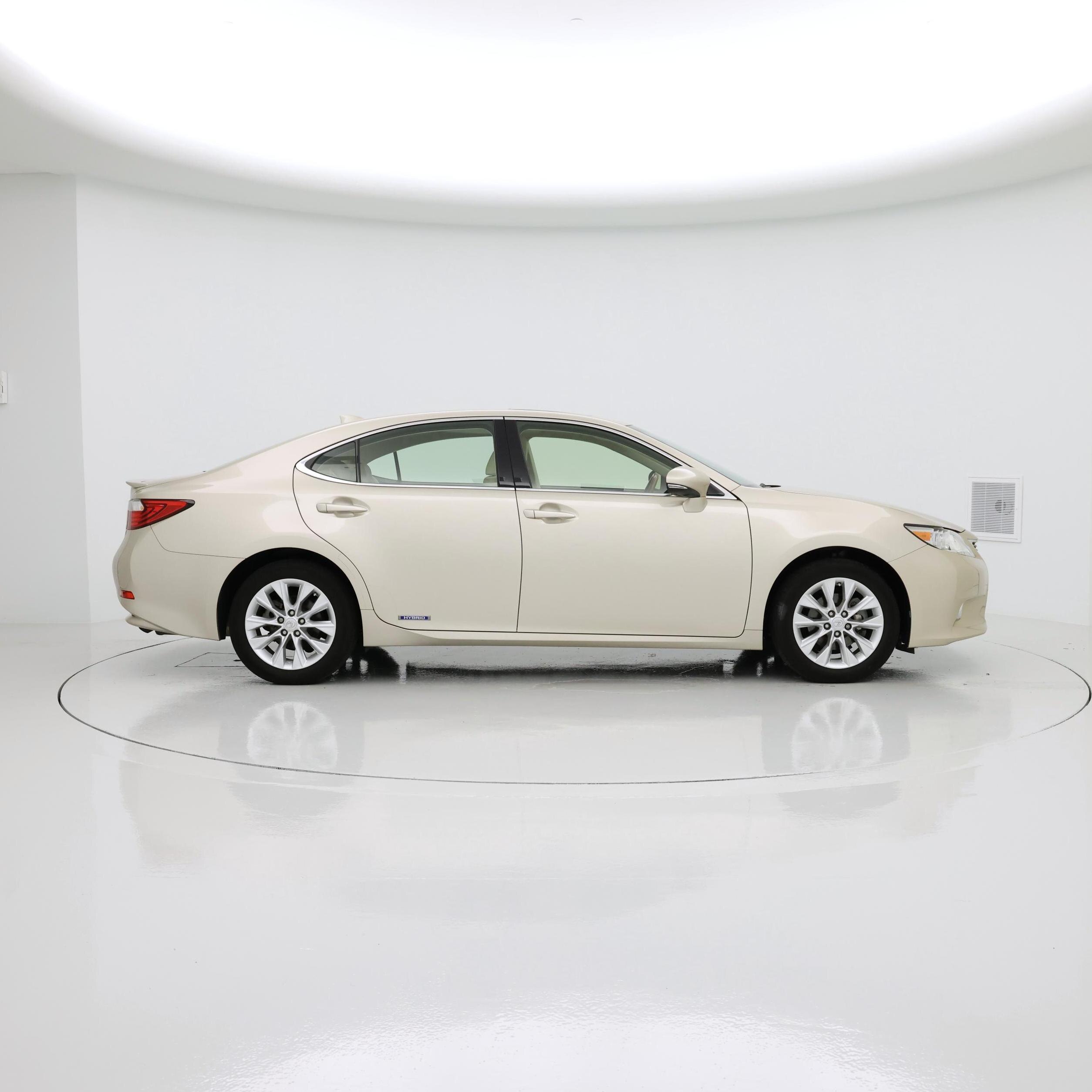 Thumbnail: 2015 Lexus ES - 7