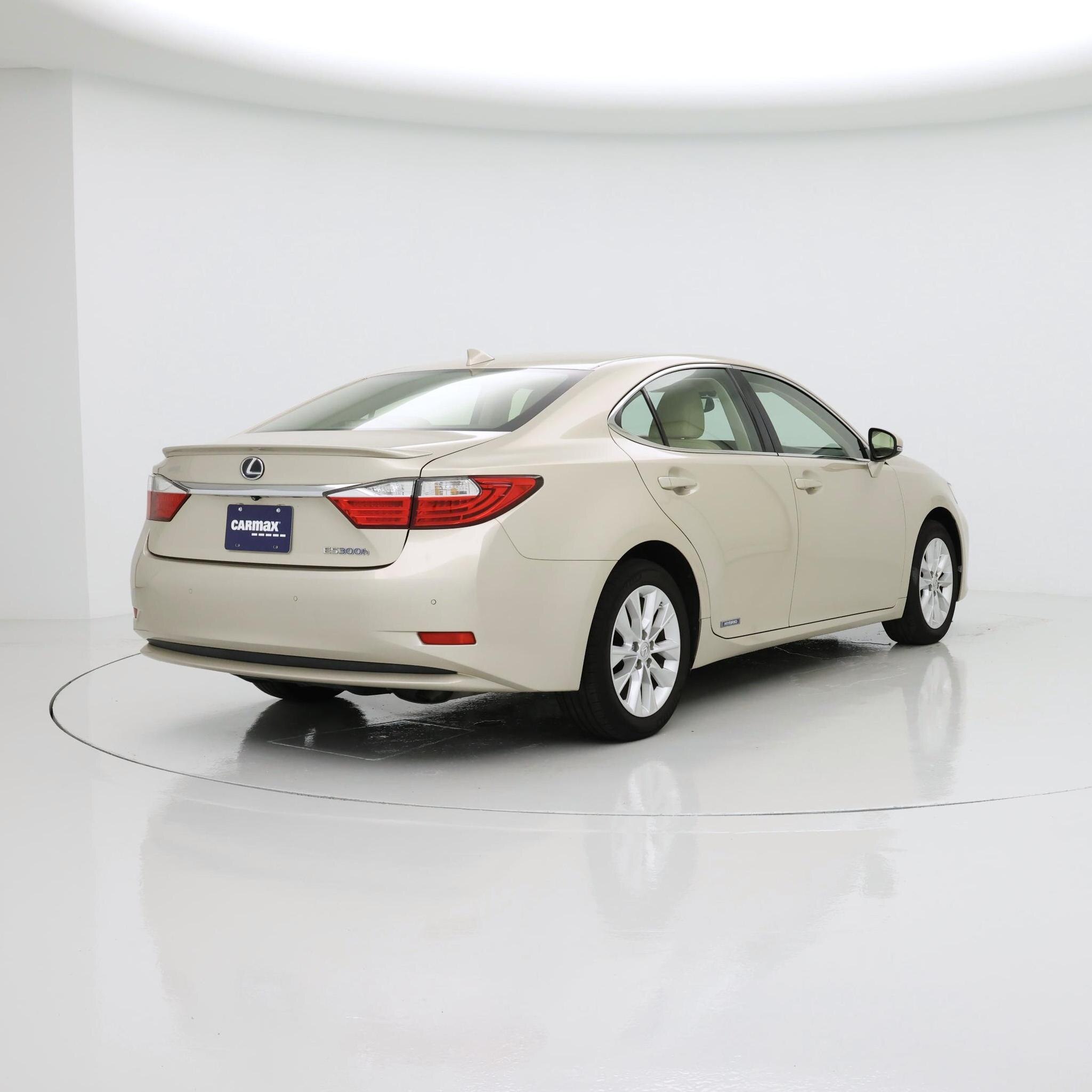 Thumbnail: 2015 Lexus ES - 8