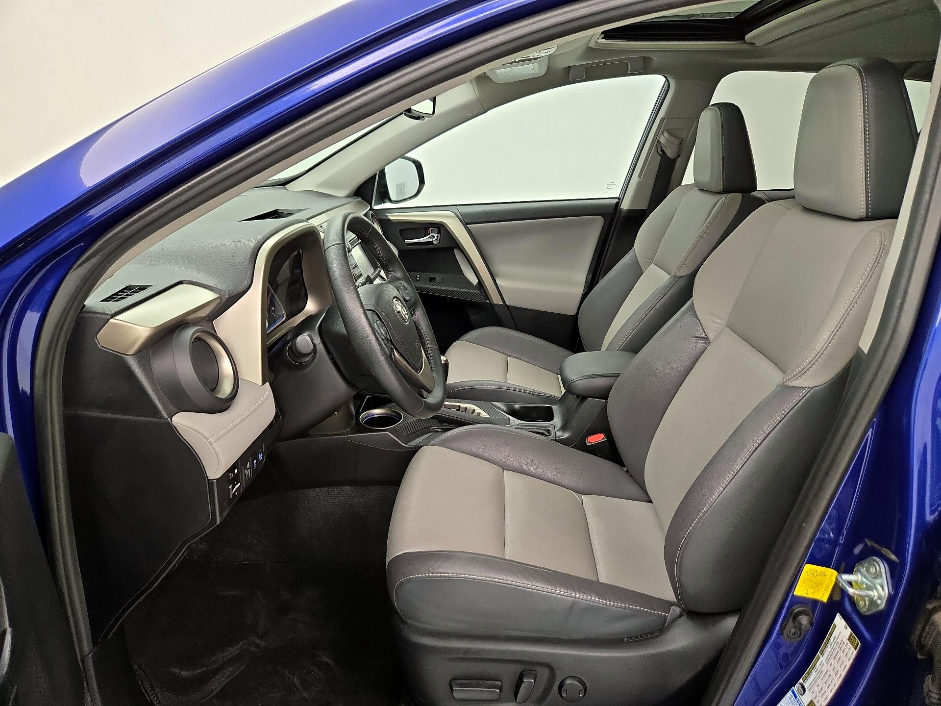 Thumbnail: 2015 Toyota RAV4 - 11