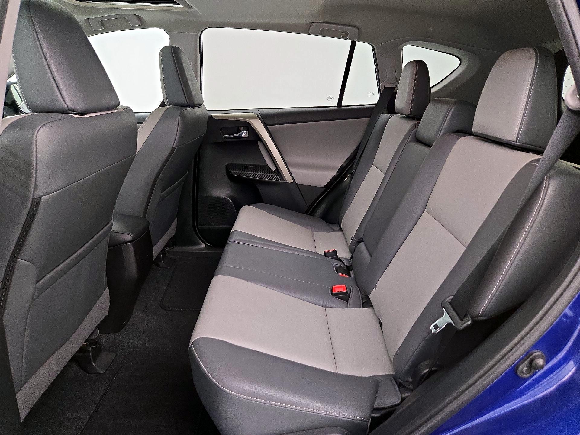 Thumbnail: 2015 Toyota RAV4 - 20