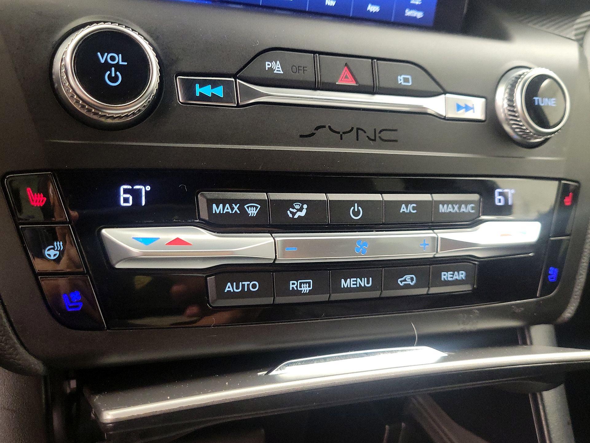 Thumbnail: 2020 Ford Explorer - 17