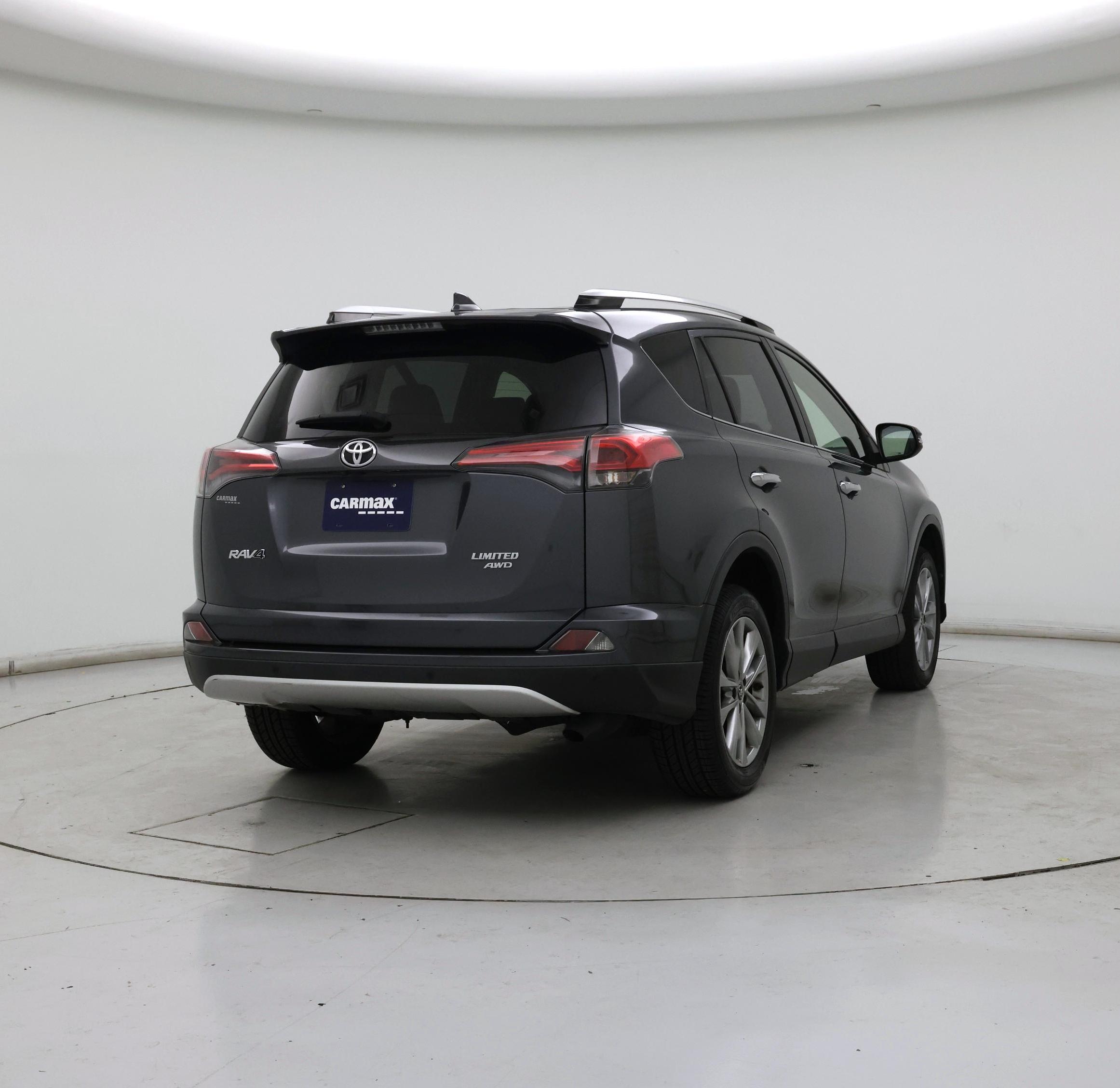 Thumbnail: 2016 Toyota RAV4 - 8