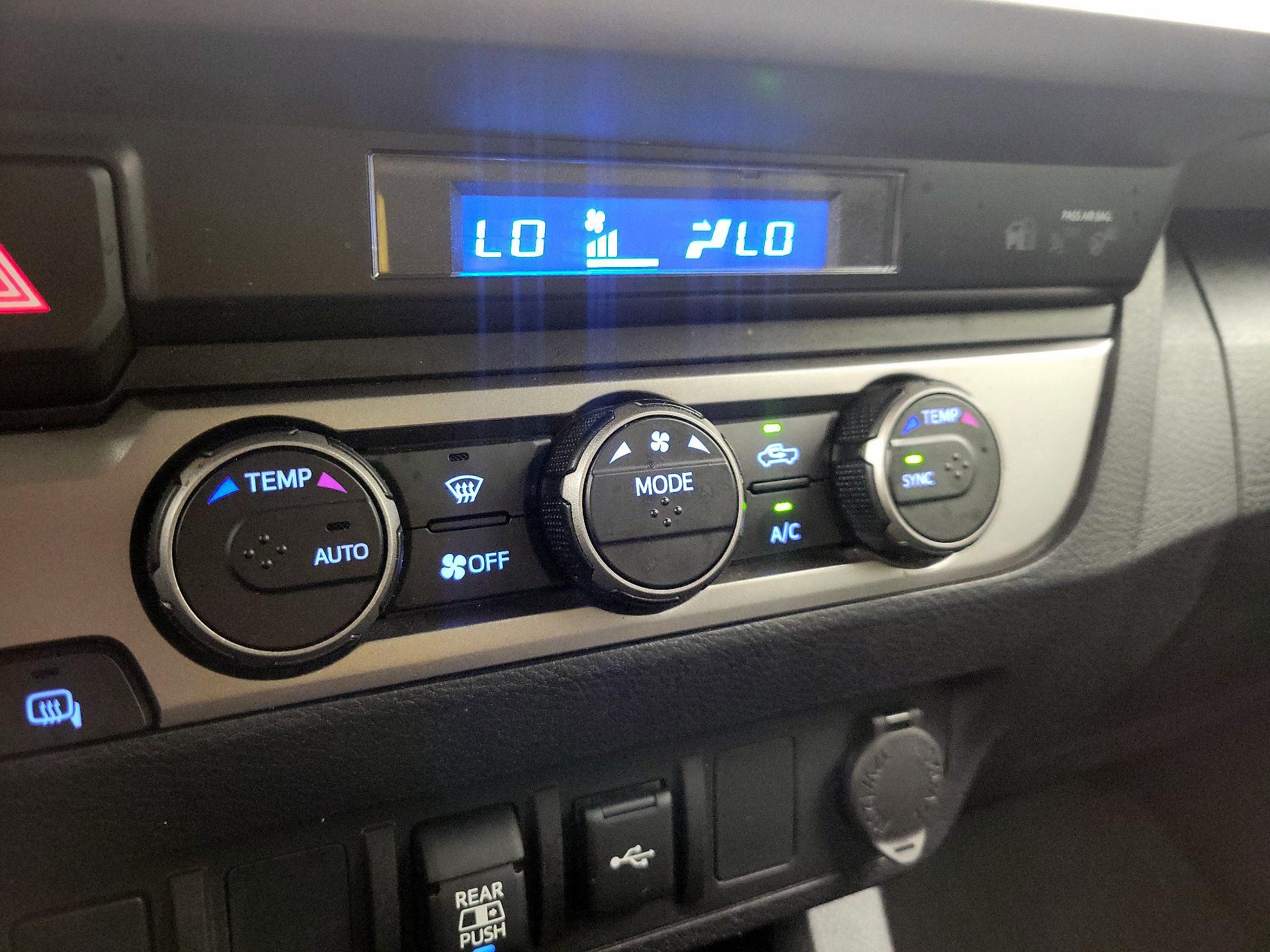 Thumbnail: 2022 Toyota Tacoma - 16