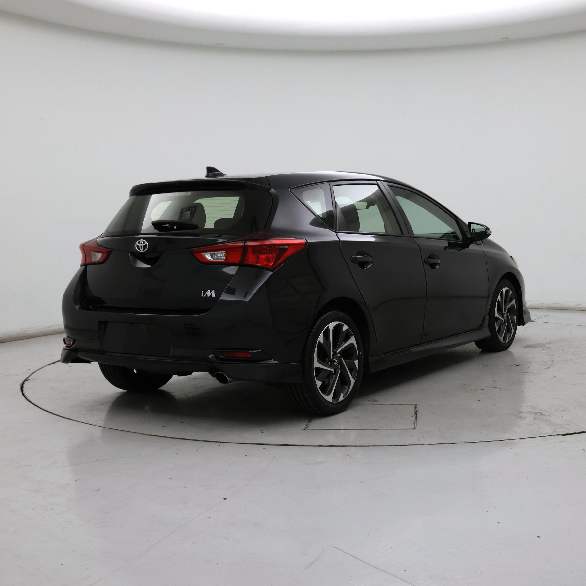 Thumbnail: 2017 Toyota Corolla iM - 8