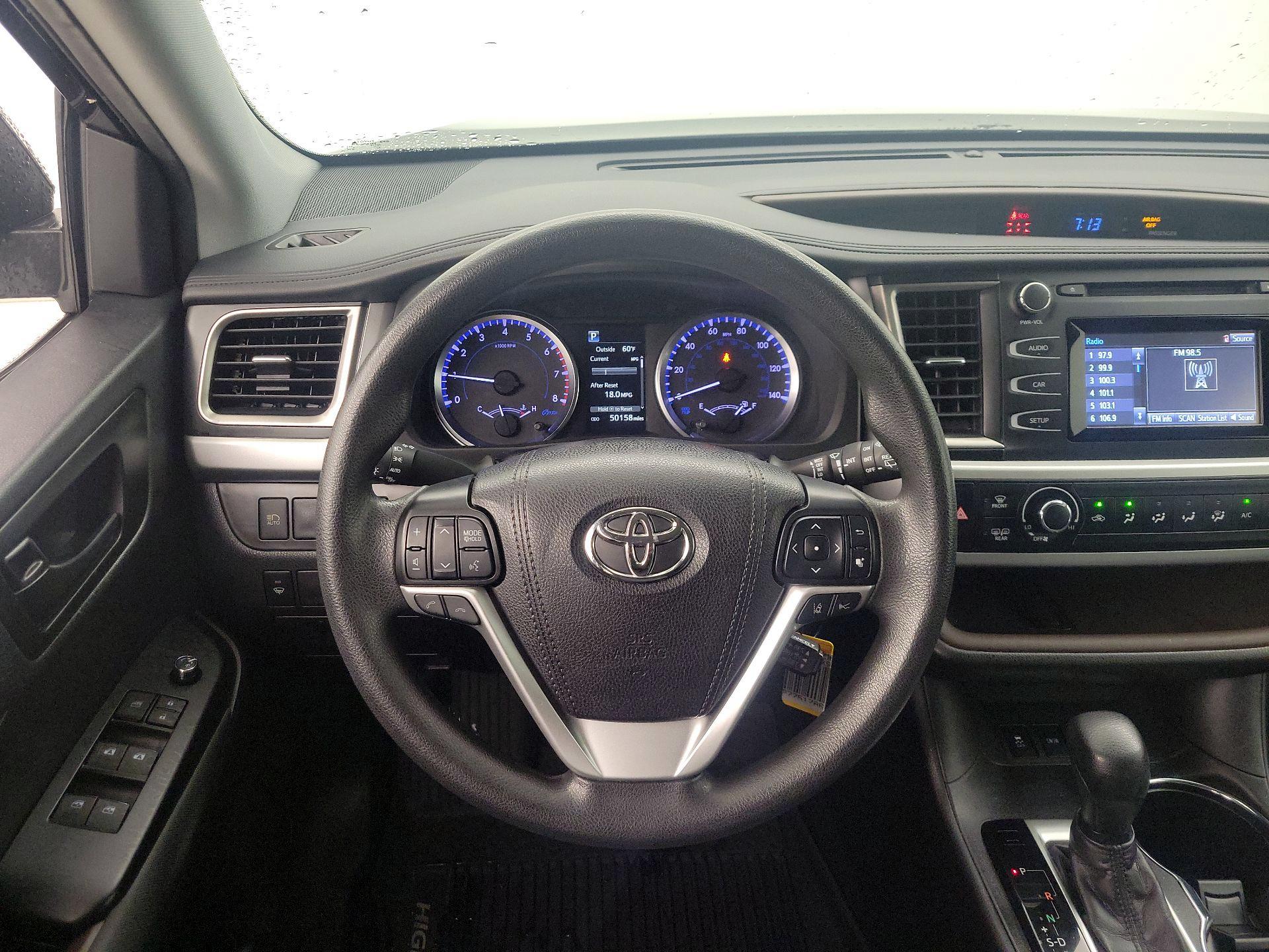 Thumbnail: 2019 Toyota Highlander - 10