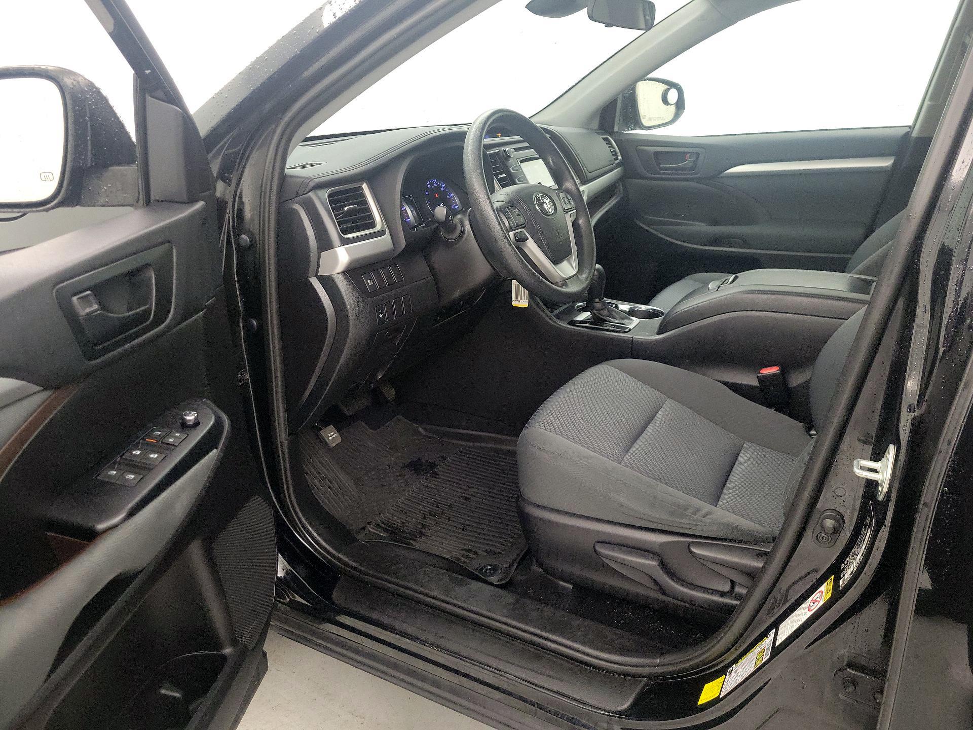 Thumbnail: 2019 Toyota Highlander - 11