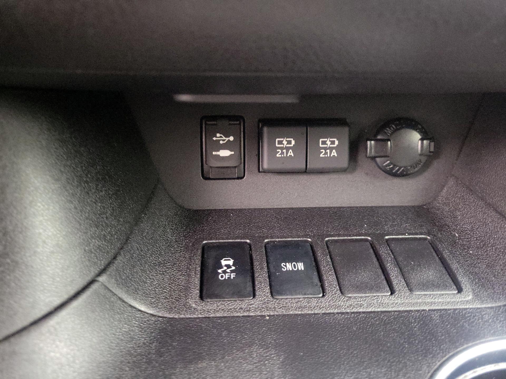 Thumbnail: 2019 Toyota Highlander - 18