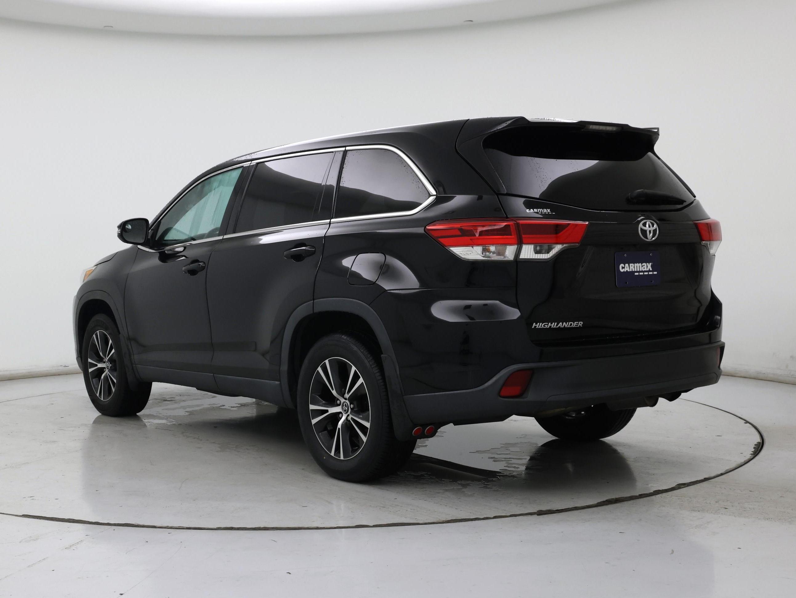 Thumbnail: 2019 Toyota Highlander - 2