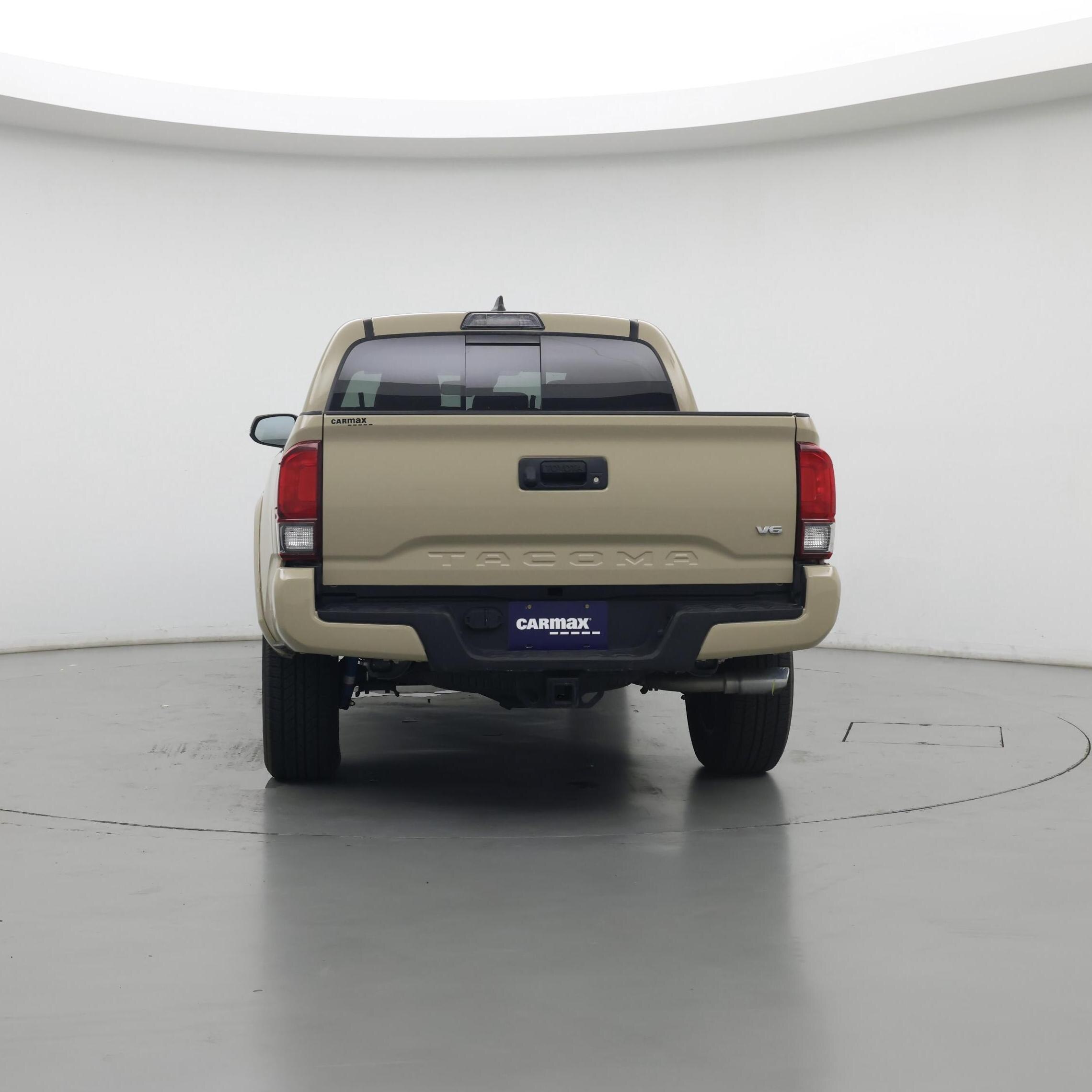 Thumbnail: 2019 Toyota Tacoma - 6