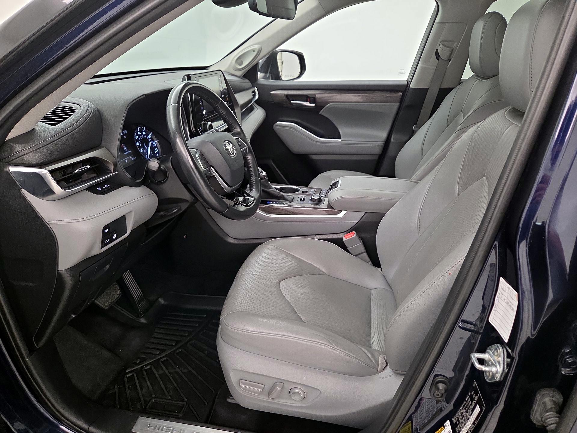 Thumbnail: 2020 Toyota Highlander - 11