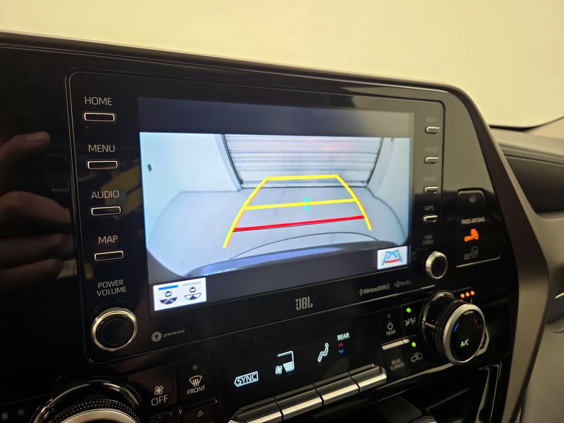 Thumbnail: 2020 Toyota Highlander - 15